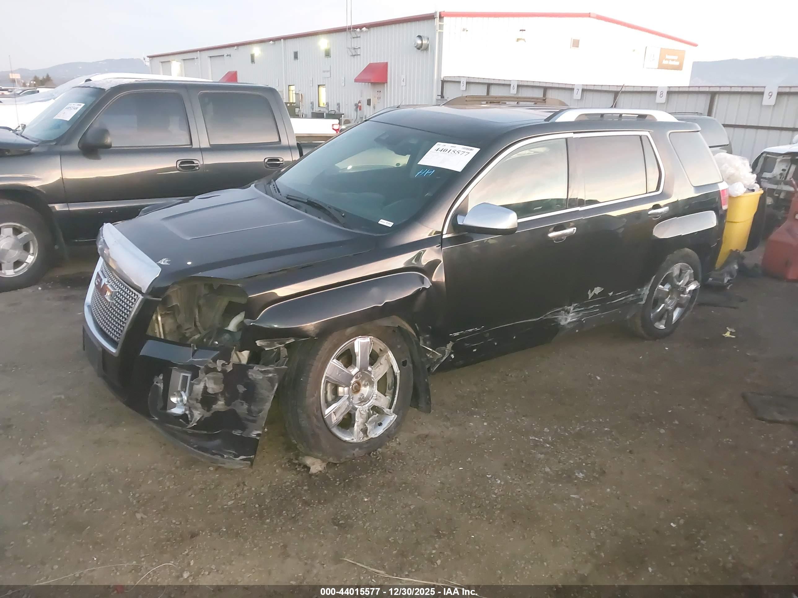 GMC TERRAIN image 2