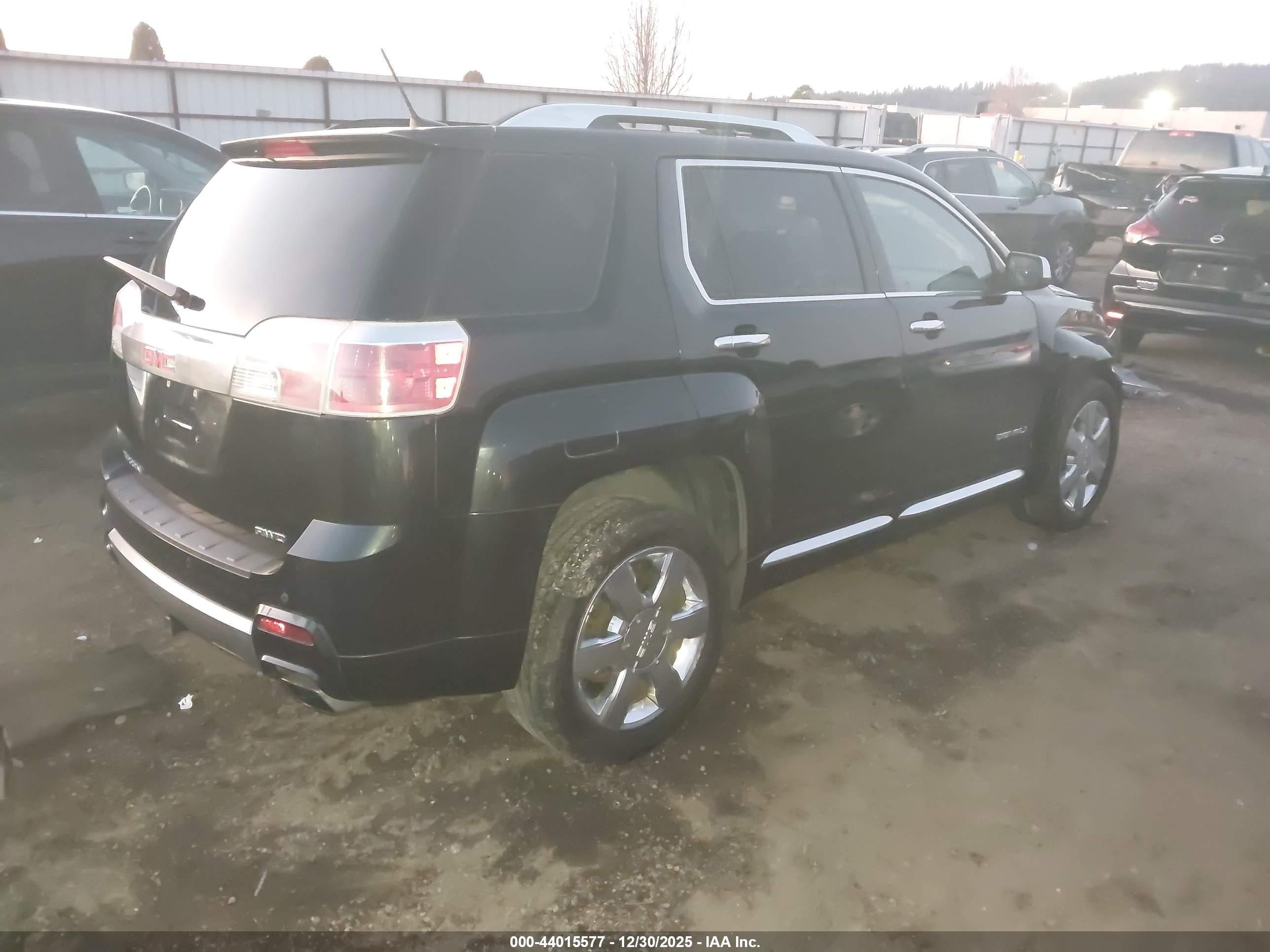 GMC TERRAIN image 4