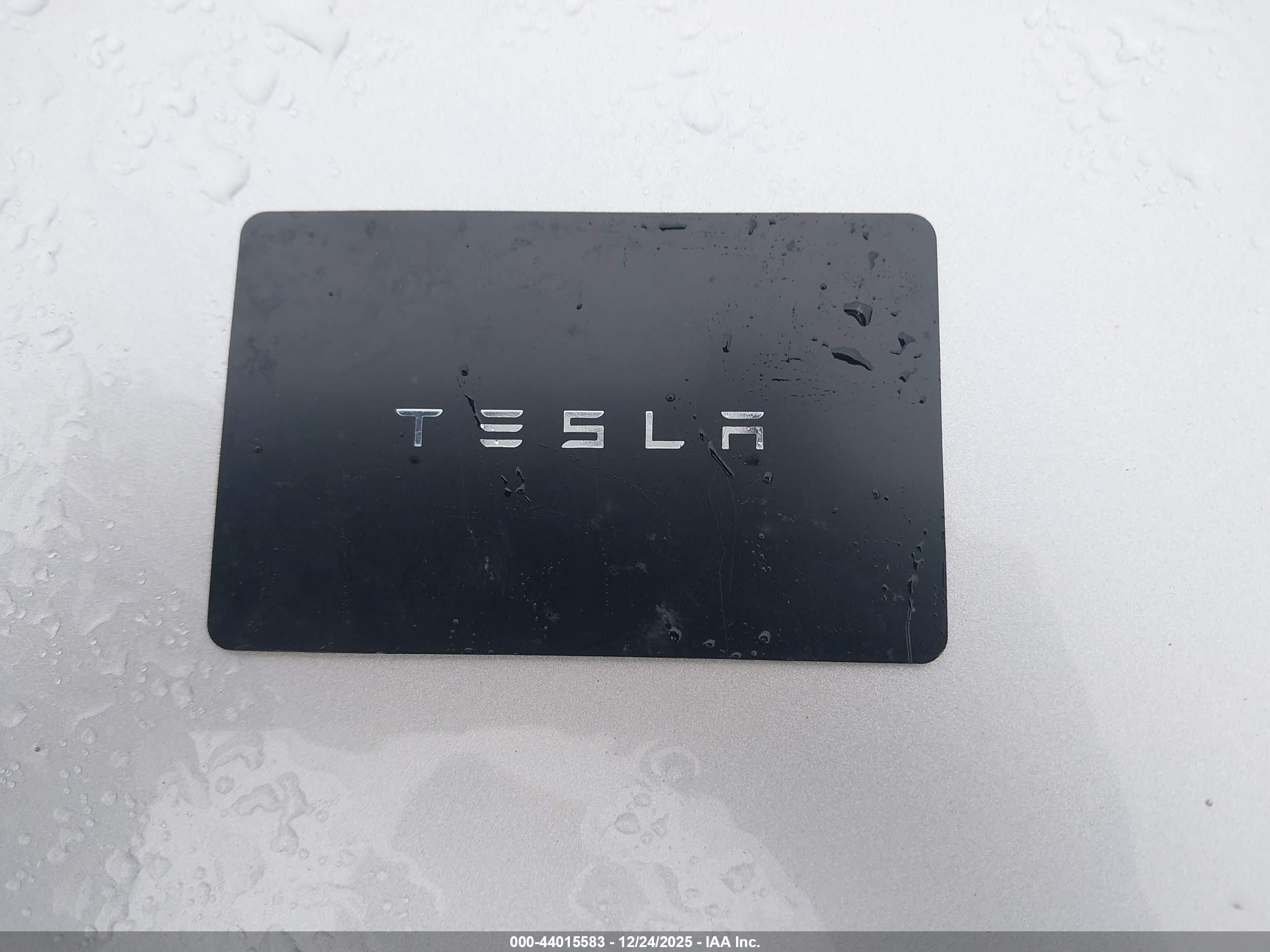 TESLA MODEL image 11