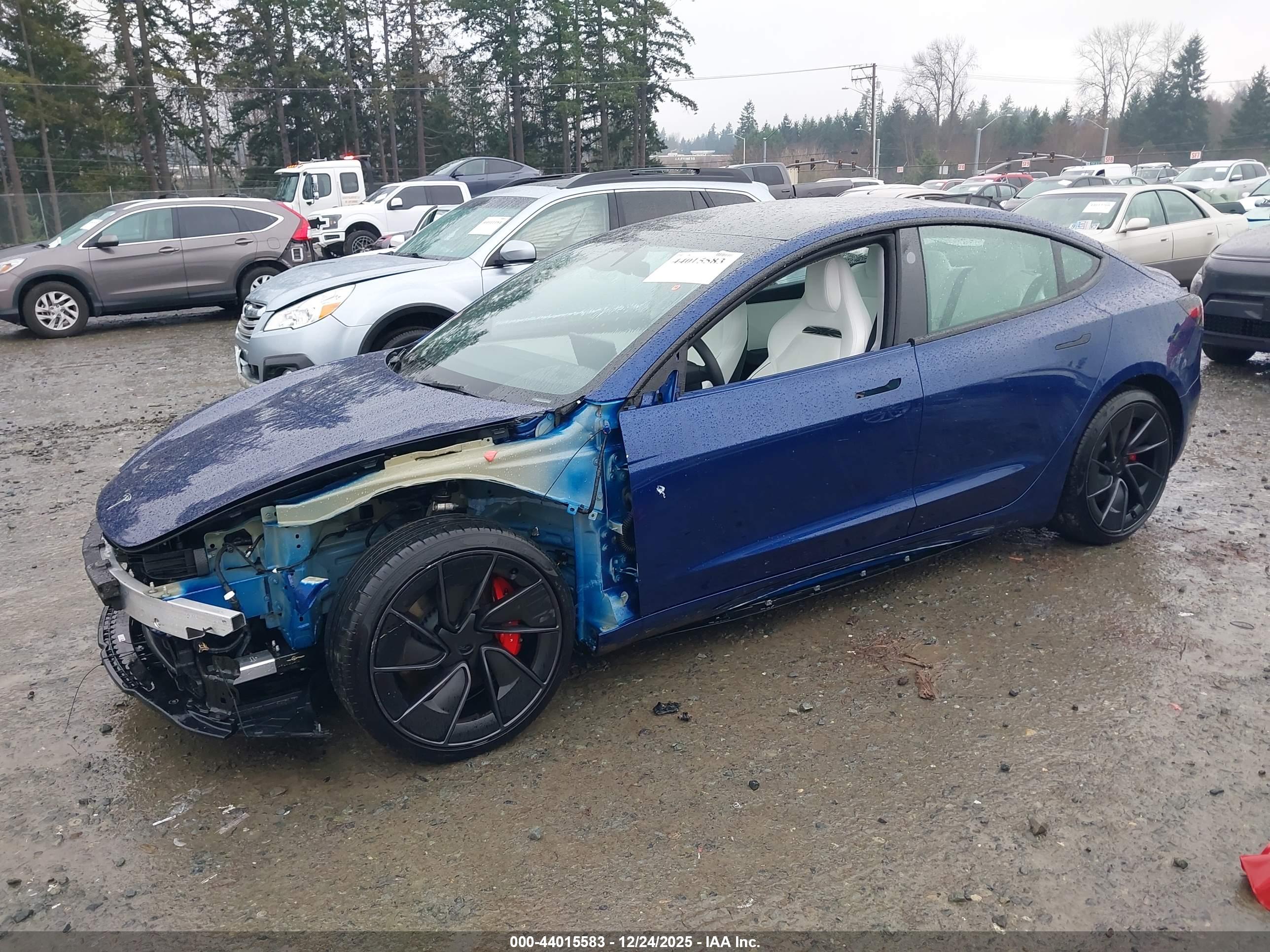 TESLA MODEL image 2