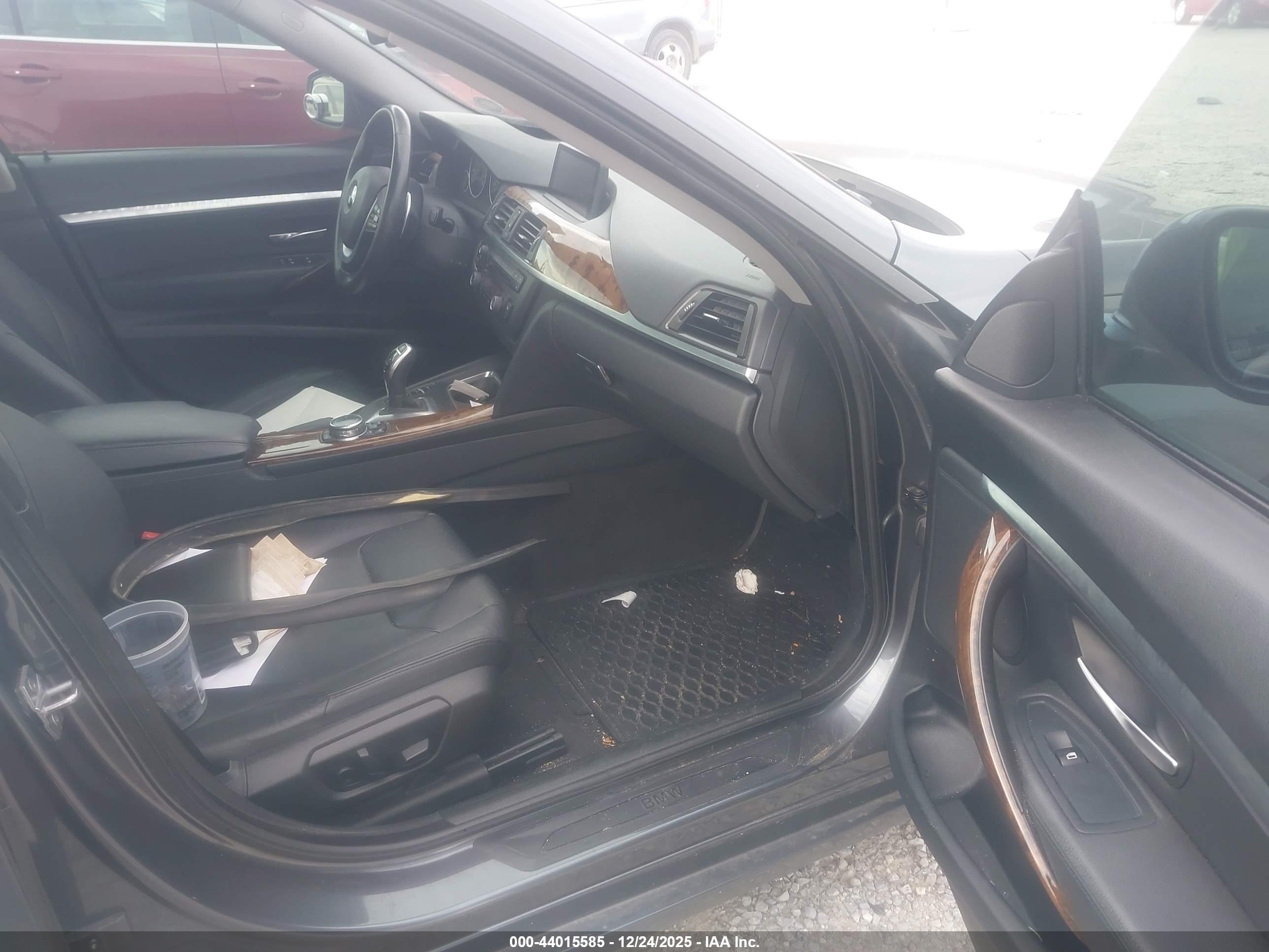 BMW 328I image 5