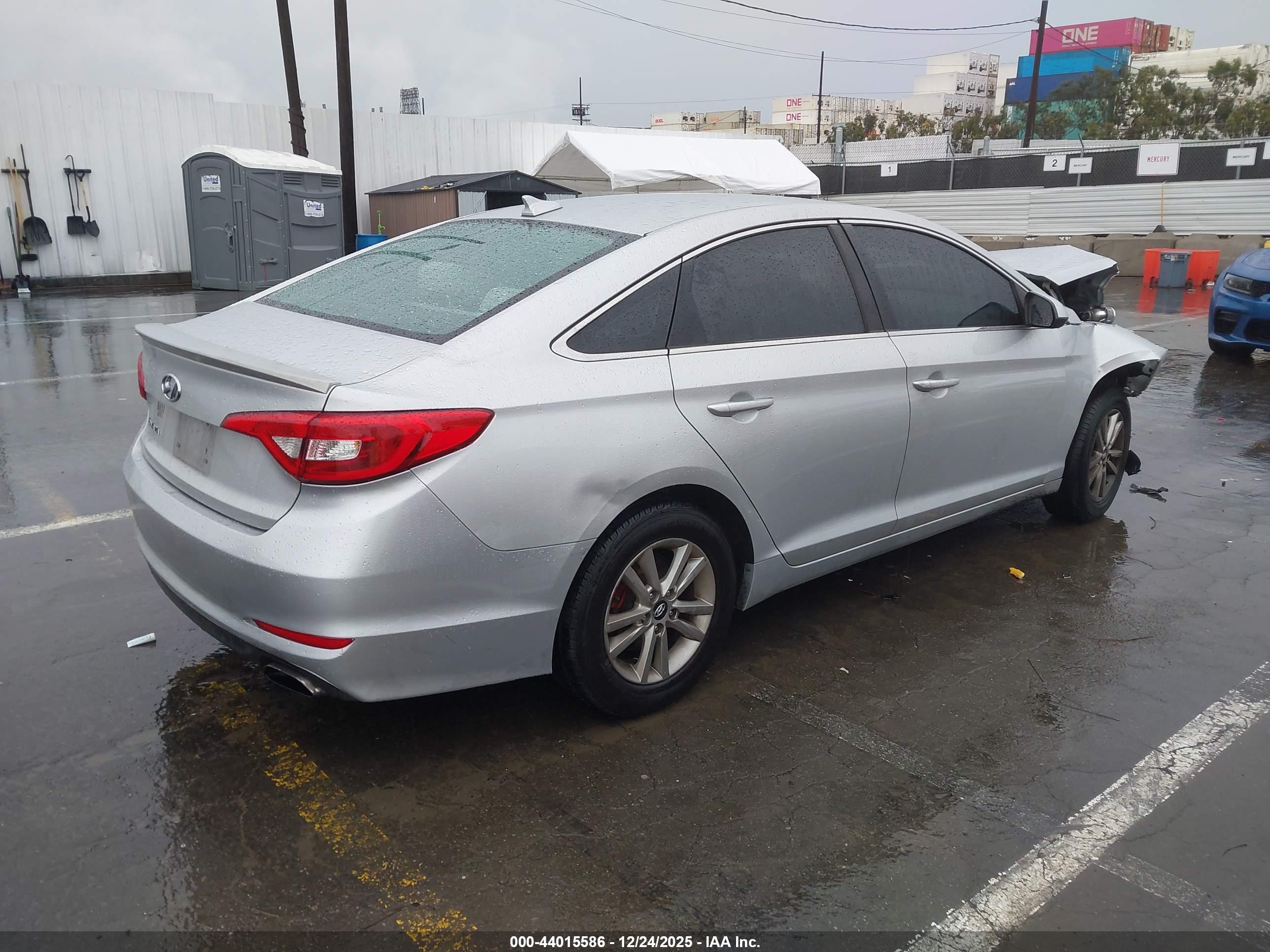 HYUNDAI SONATA image 4