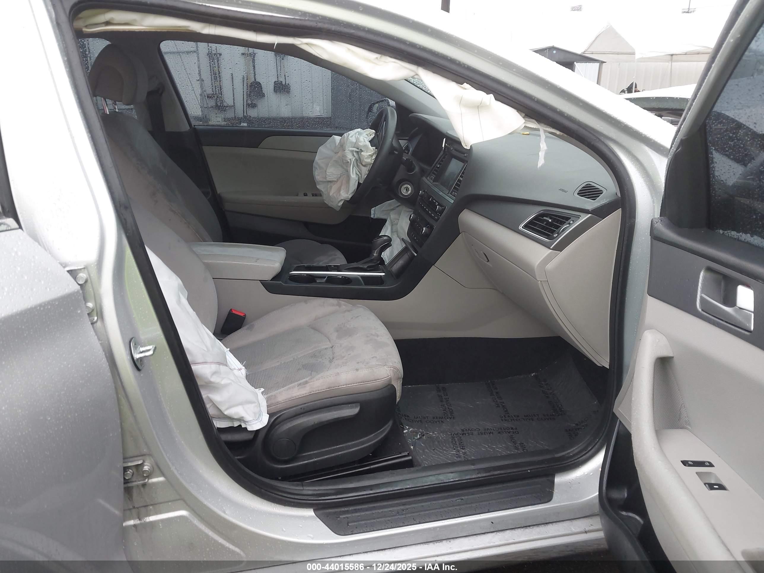 HYUNDAI SONATA image 5
