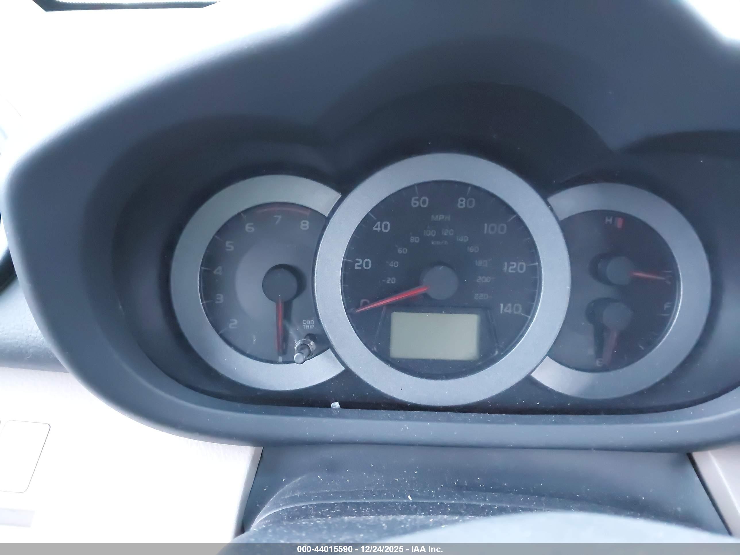 TOYOTA RAV4 image 7