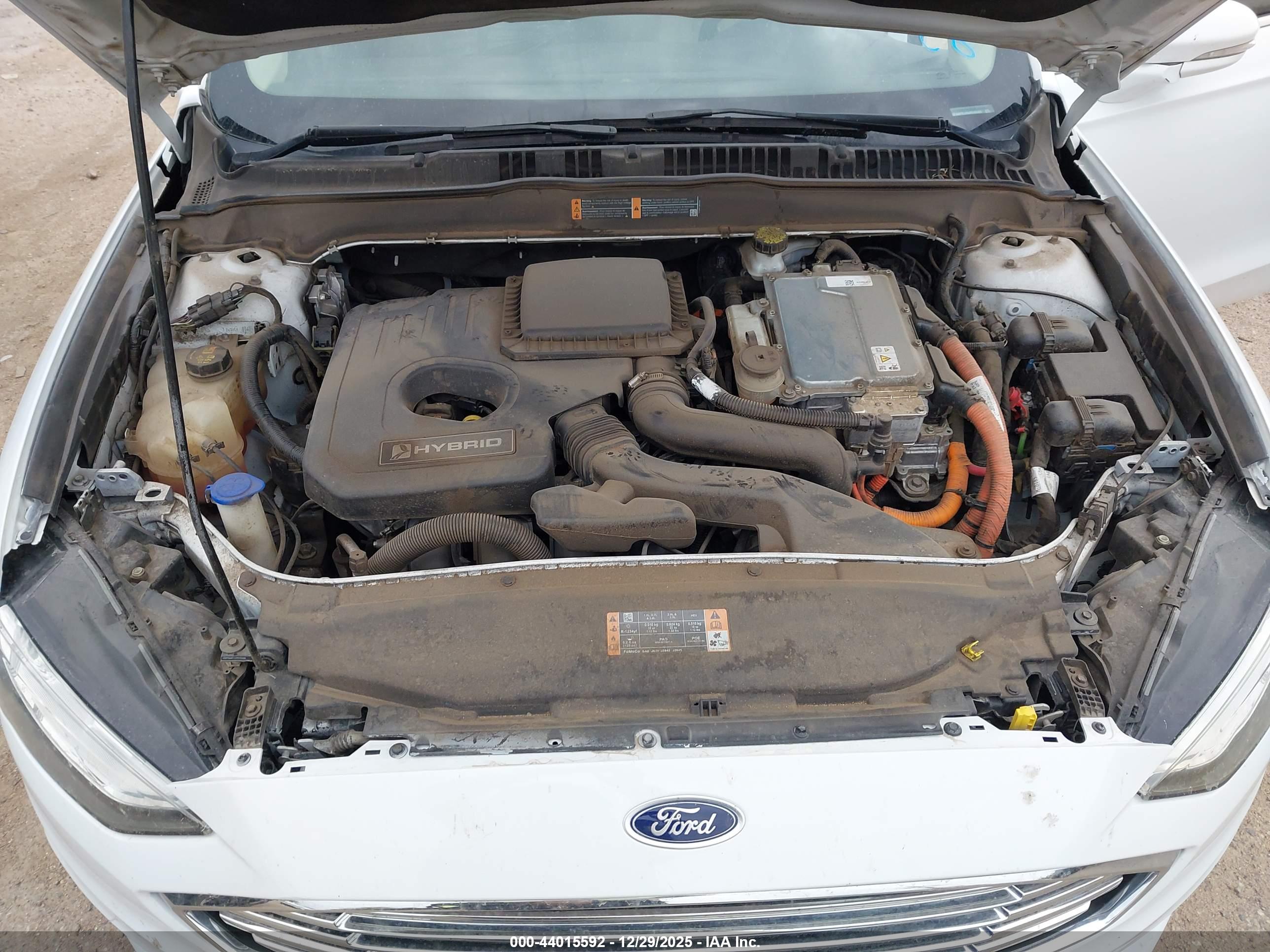 FORD FUSION image 10