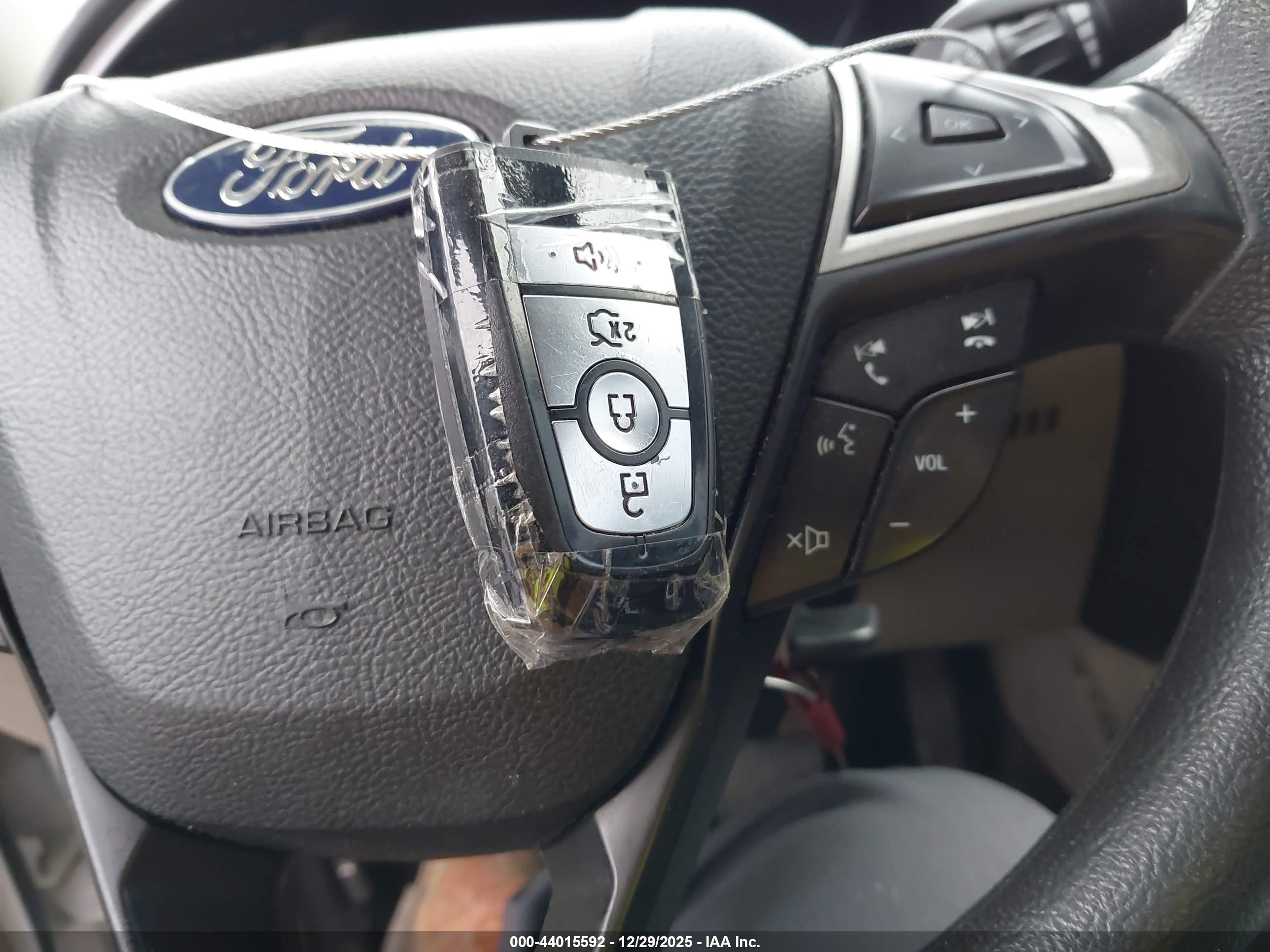 FORD FUSION image 11