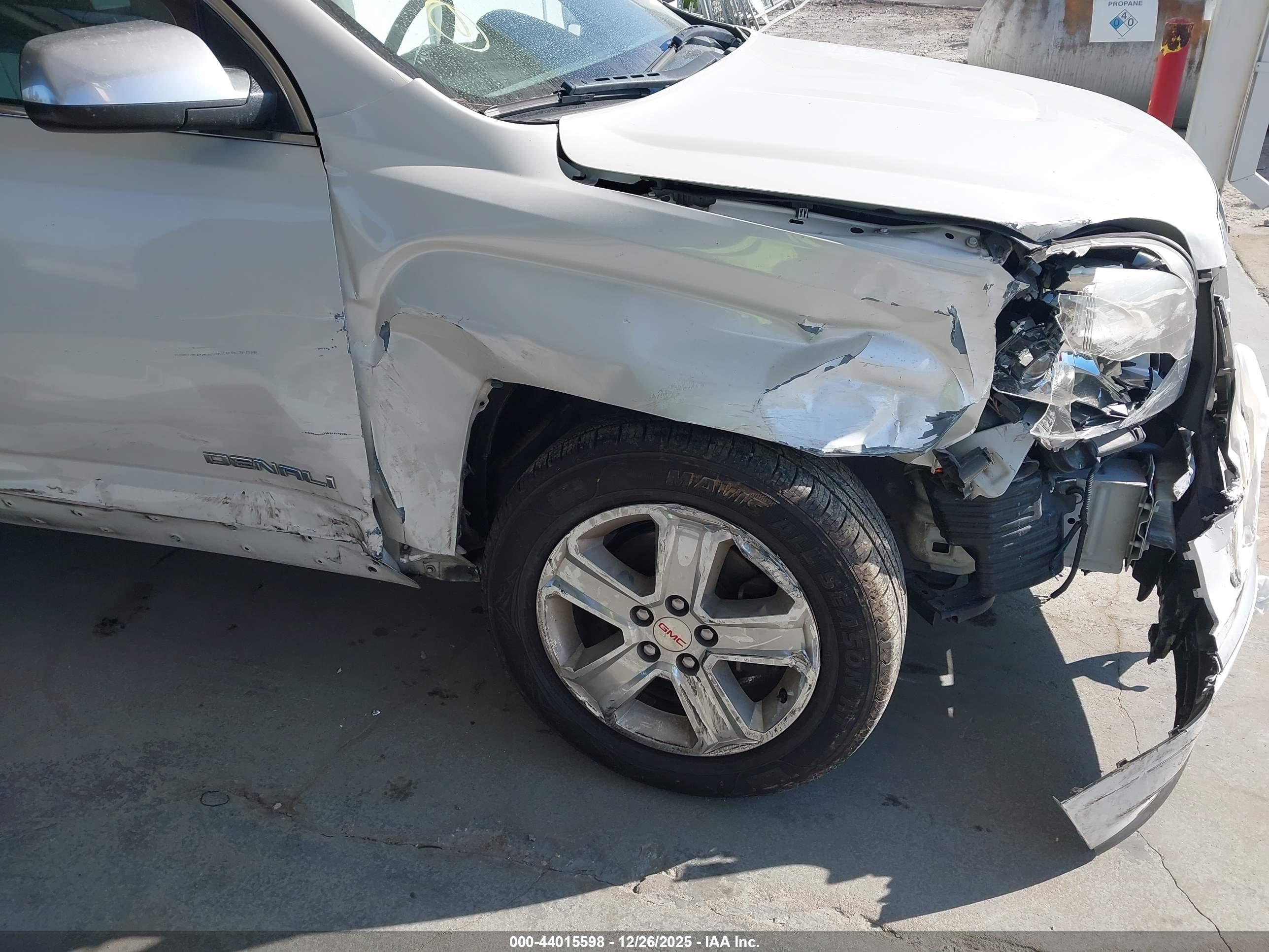 GMC TERRAIN image 6