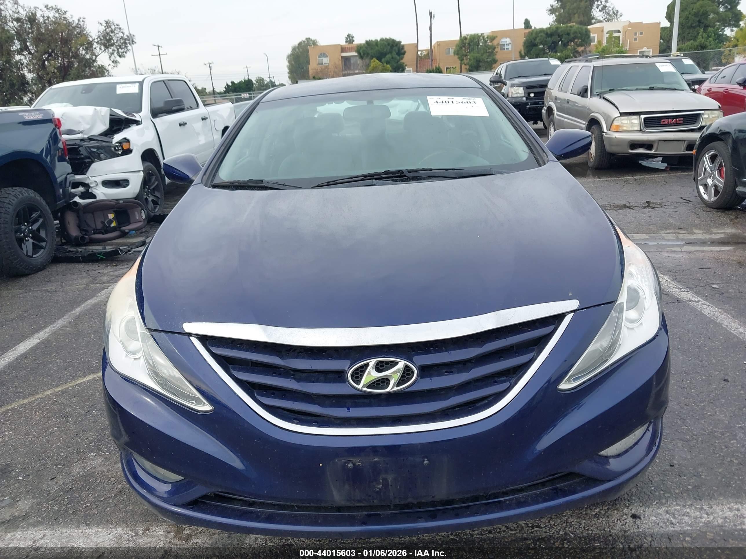 HYUNDAI SONATA image 6