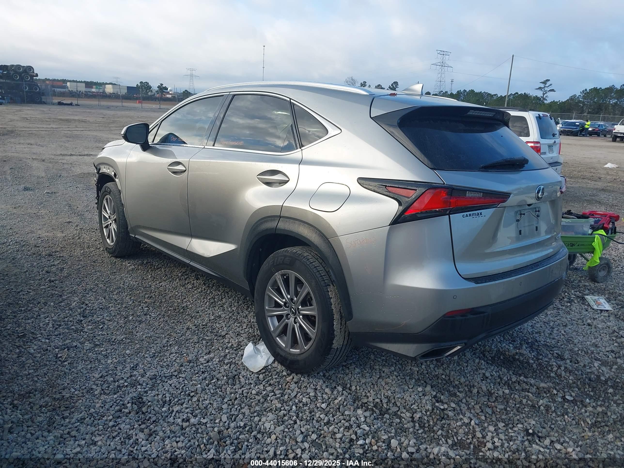LEXUS NX image 3