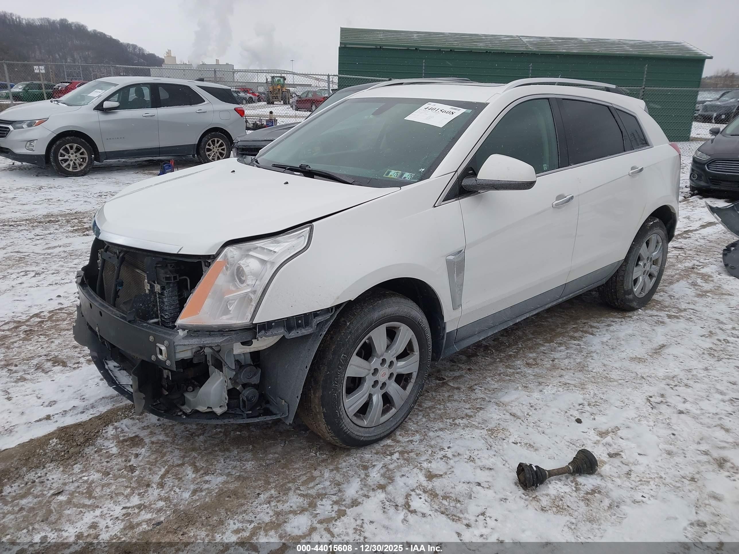 CADILLAC SRX image 2