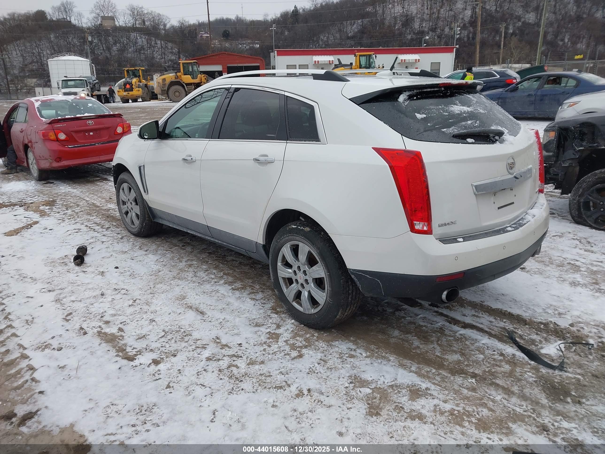 CADILLAC SRX image 3