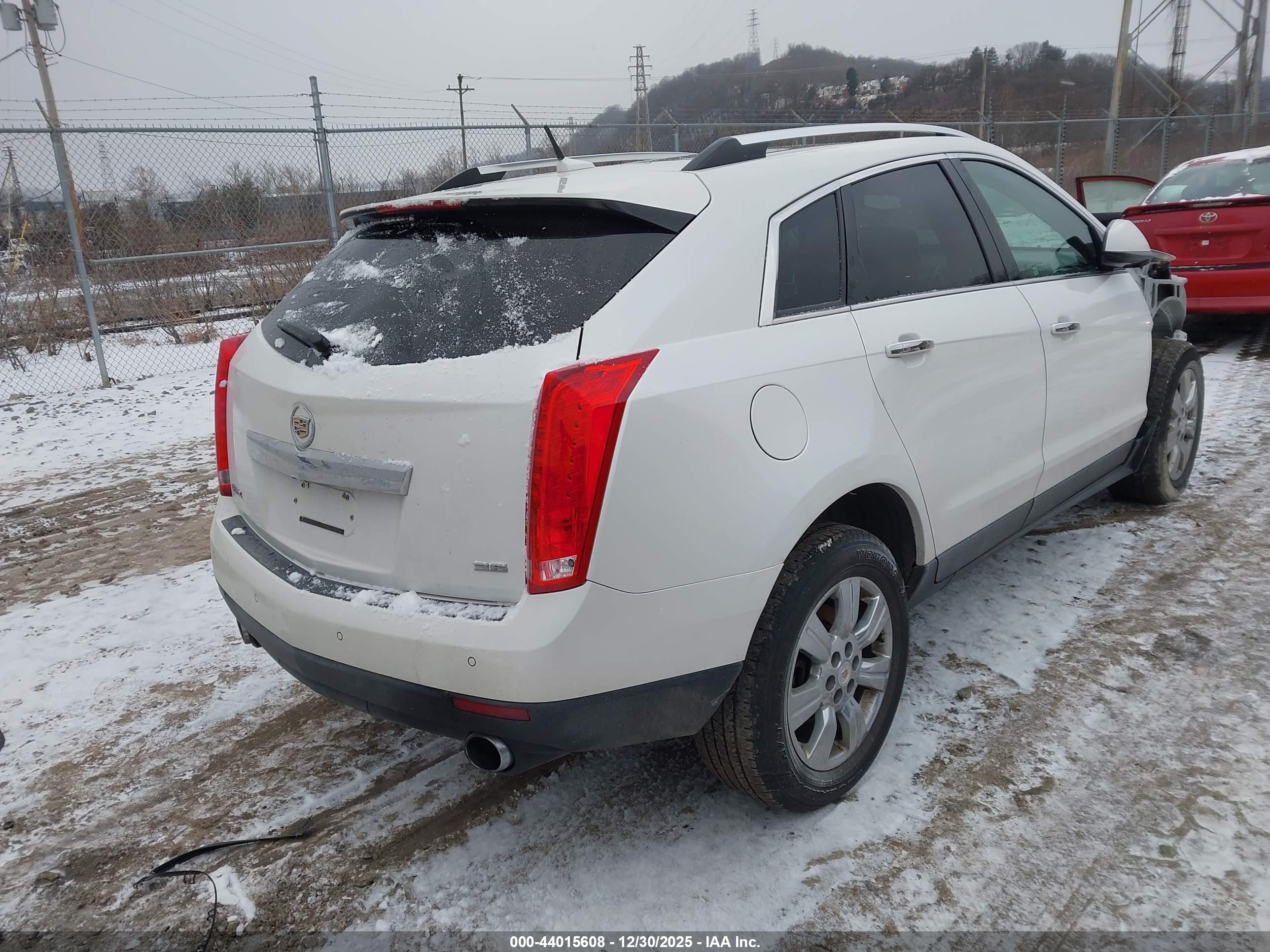 CADILLAC SRX image 4