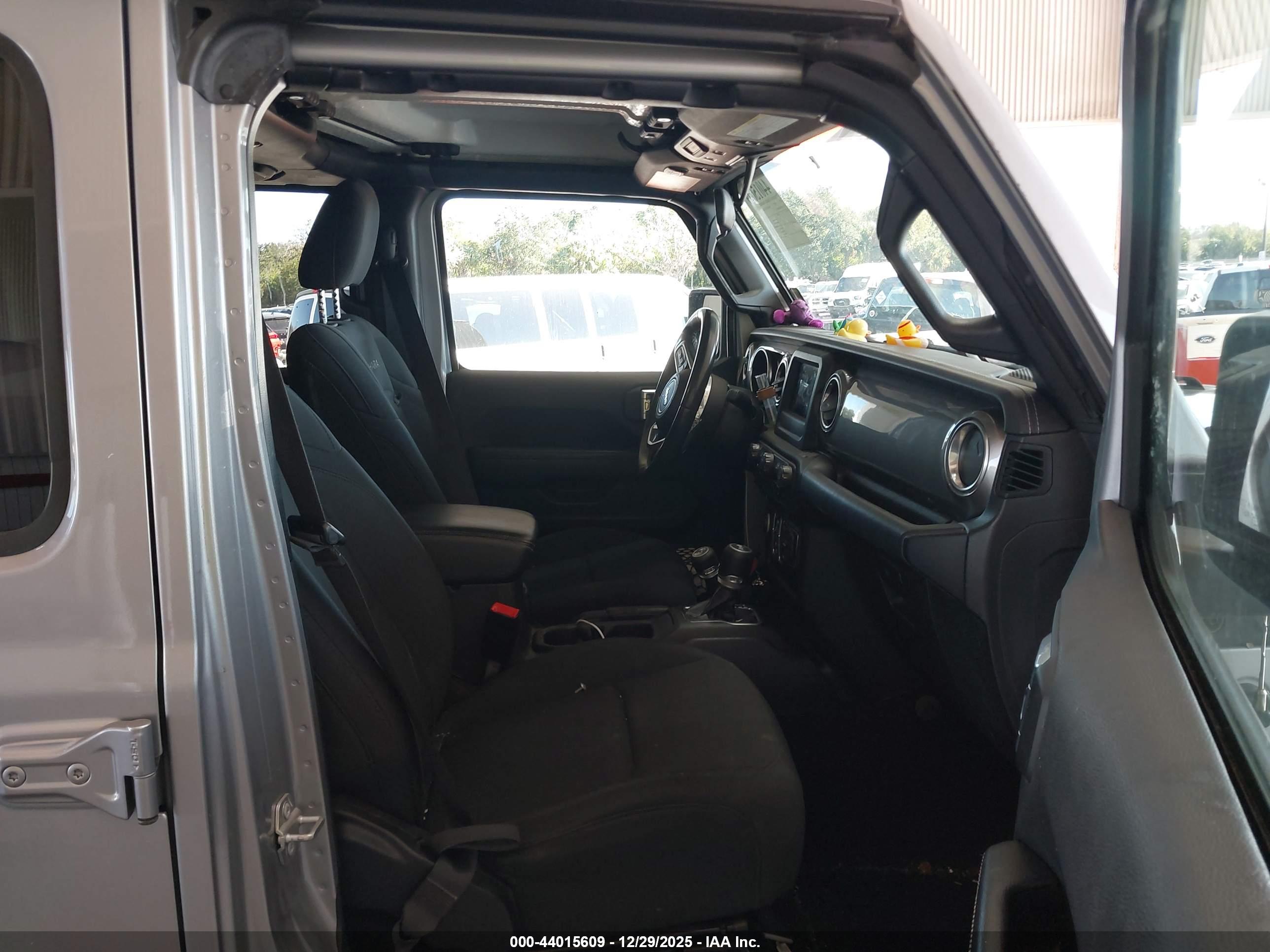 JEEP WRANGLER image 5