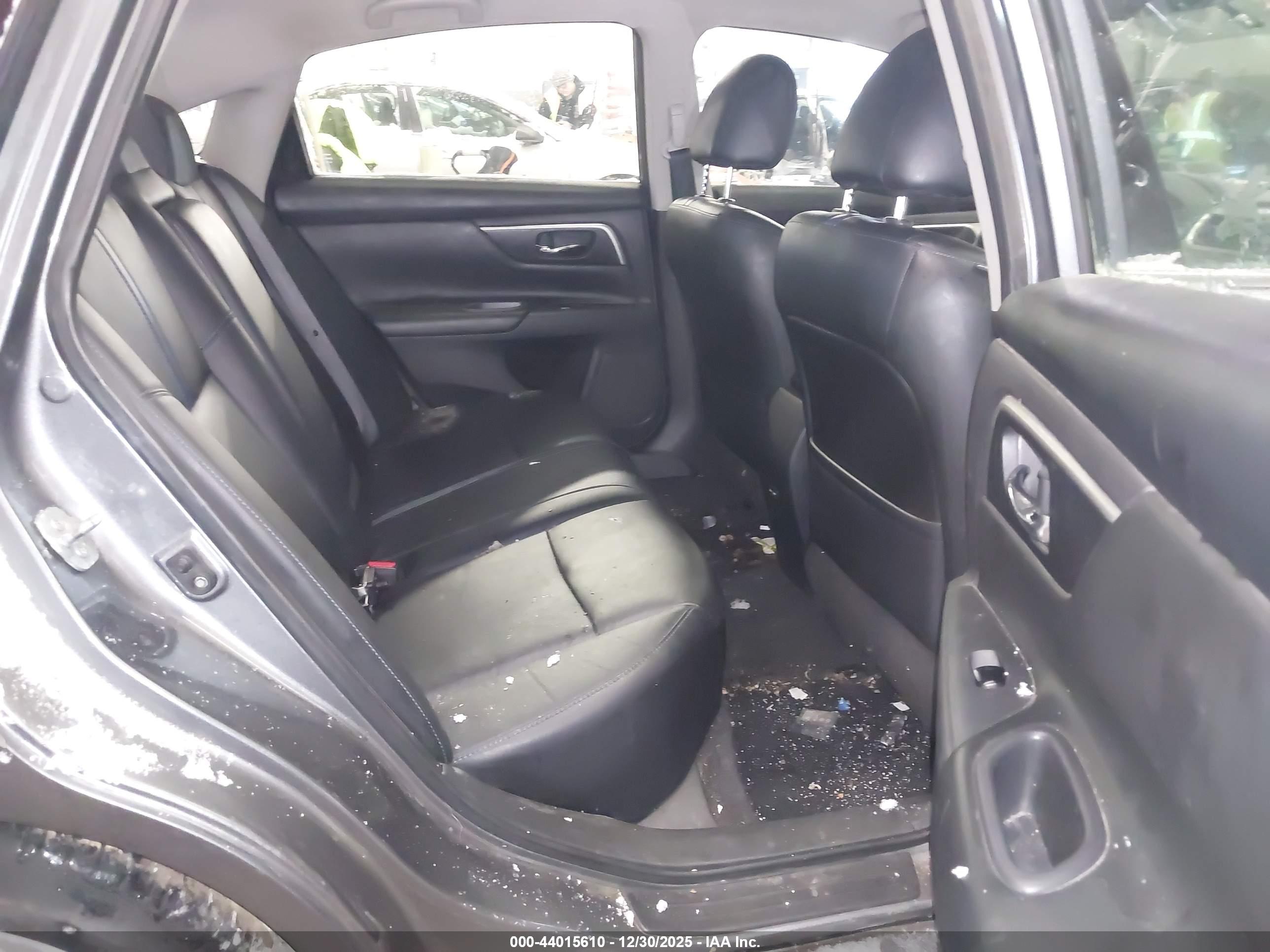 NISSAN ALTIMA image 8