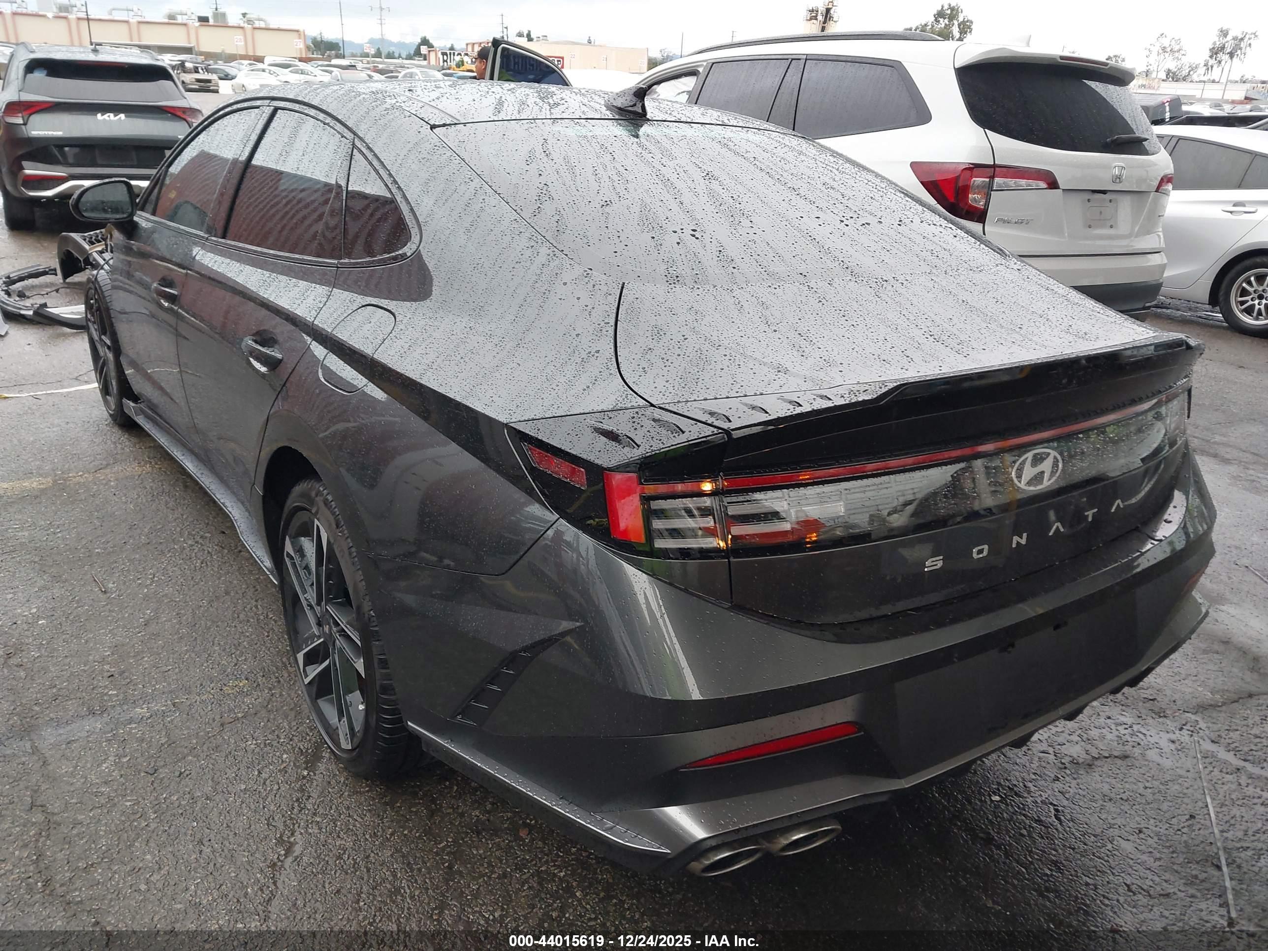 HYUNDAI SONATA image 3