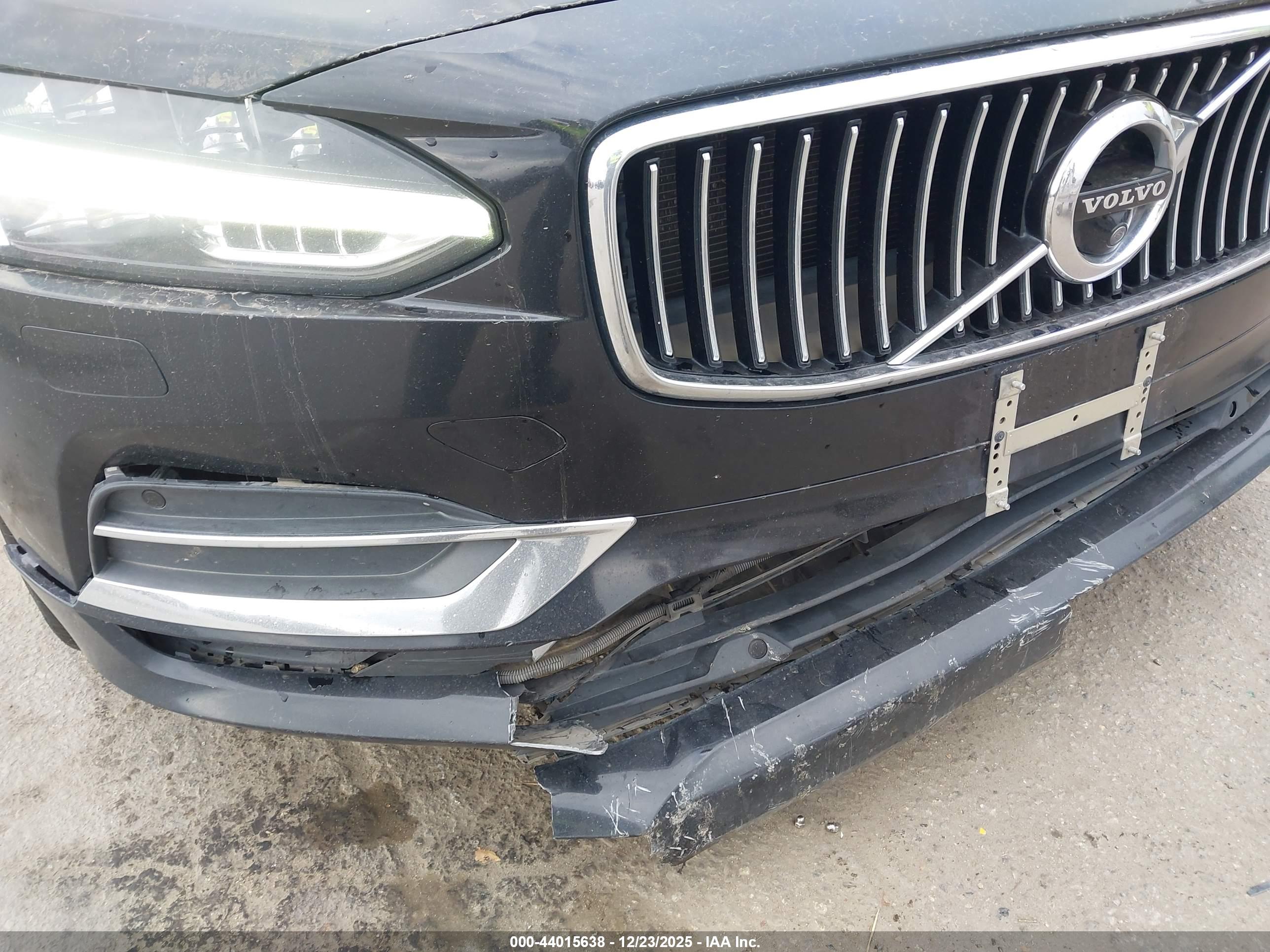 VOLVO S90 image 6