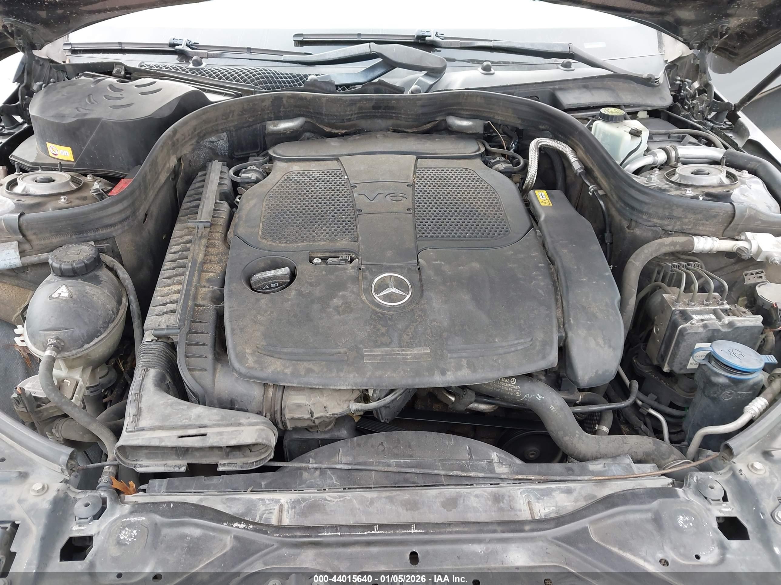 MERCEDES-BENZ E image 10
