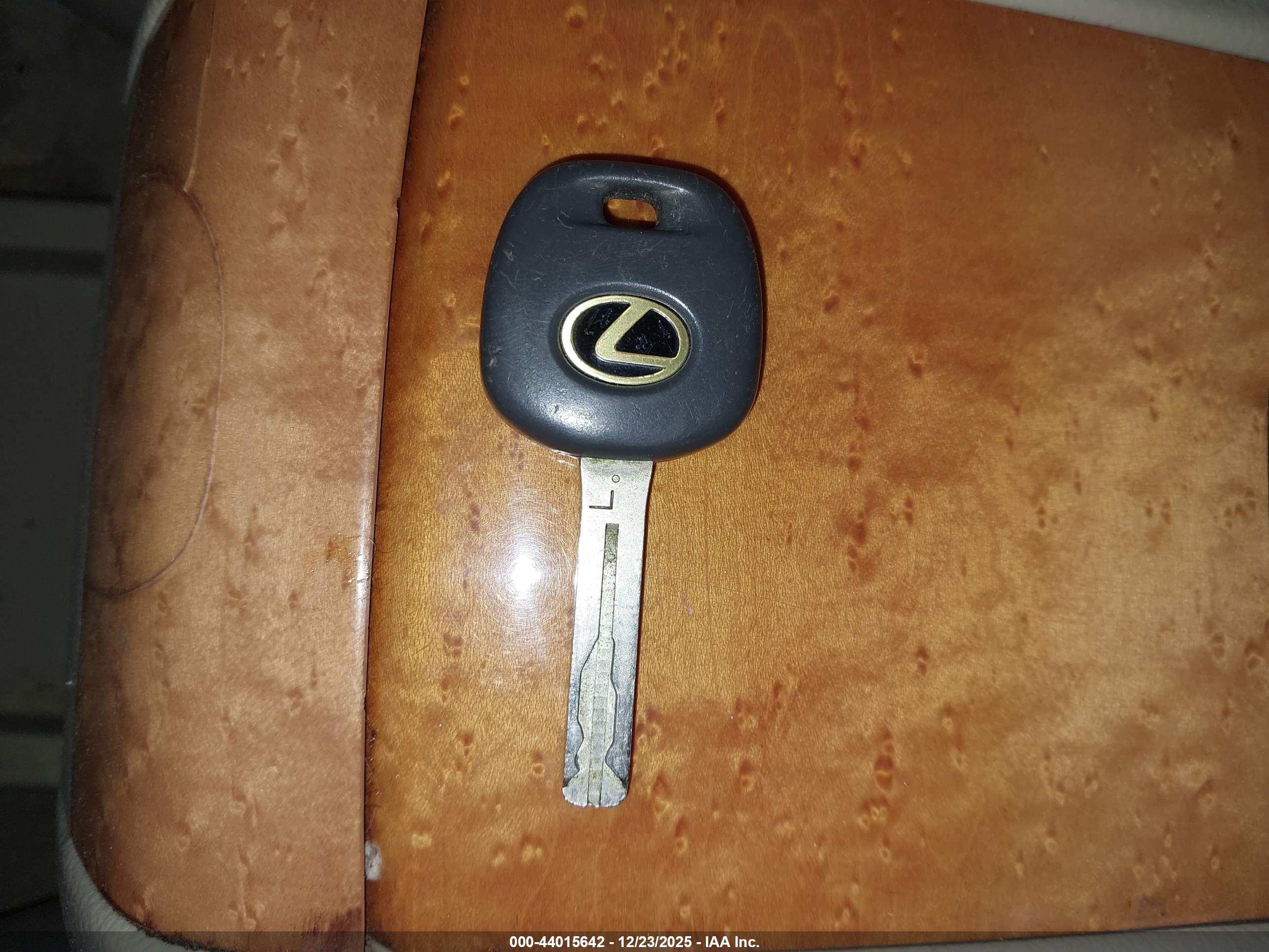 LEXUS RX image 11