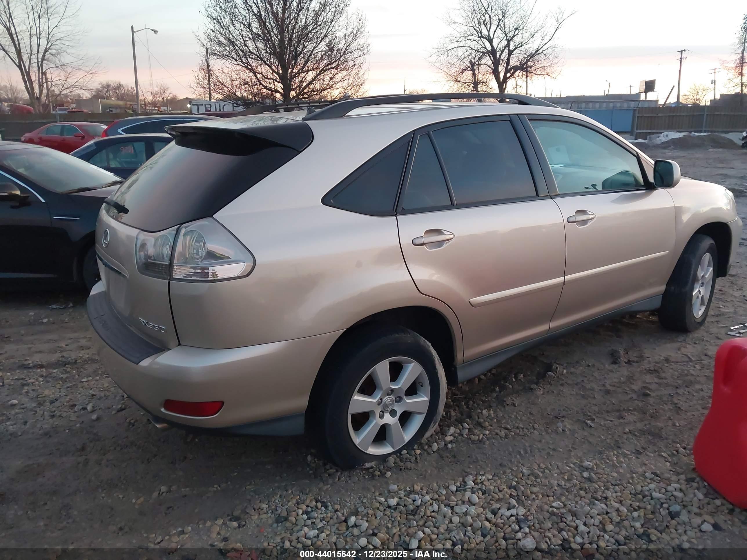 LEXUS RX image 4