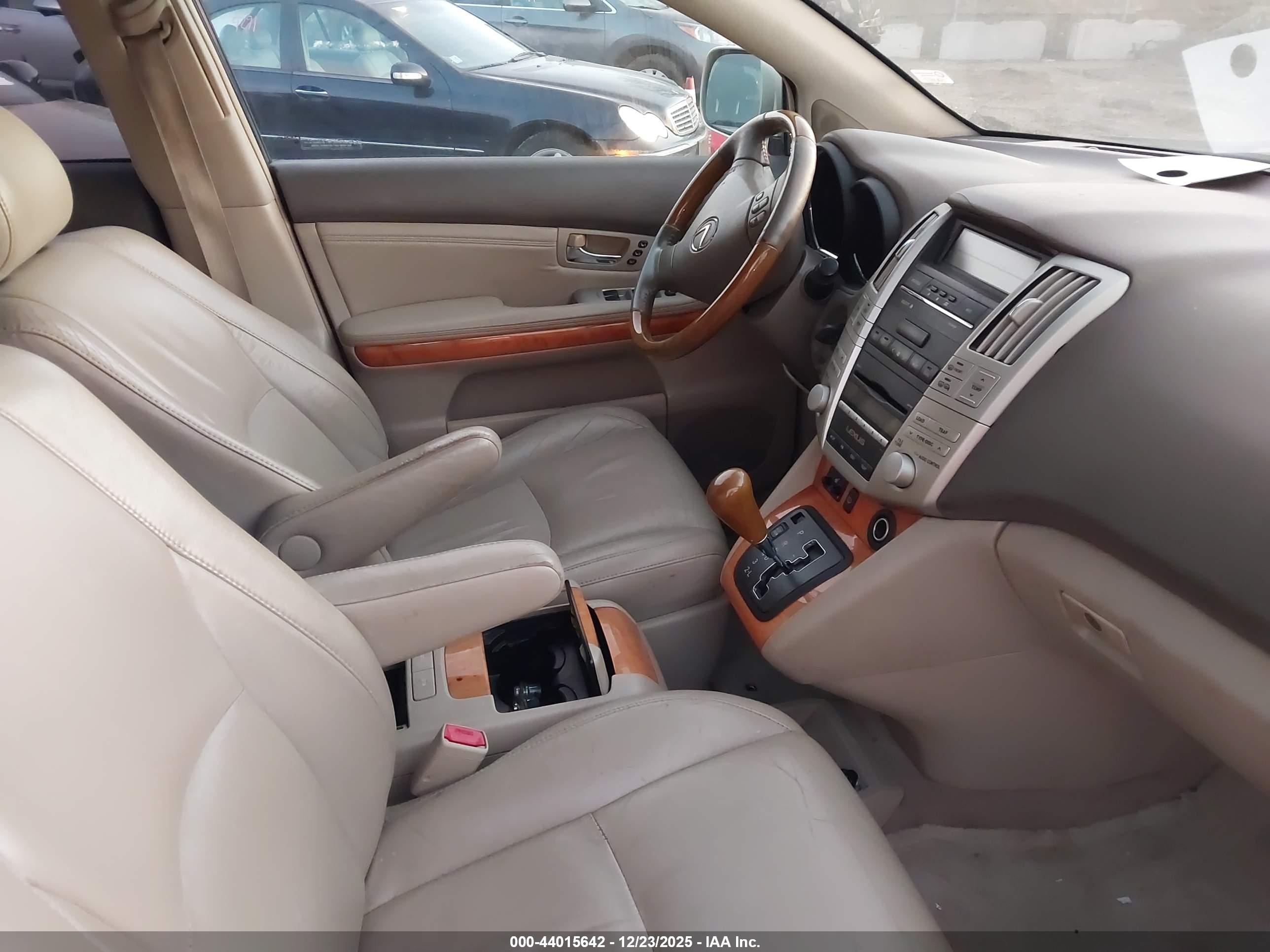 LEXUS RX image 5