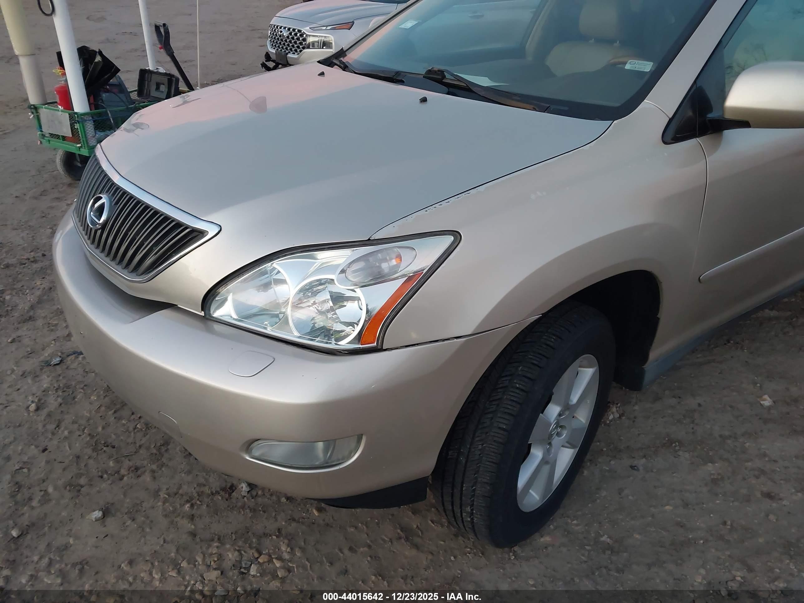 LEXUS RX image 6