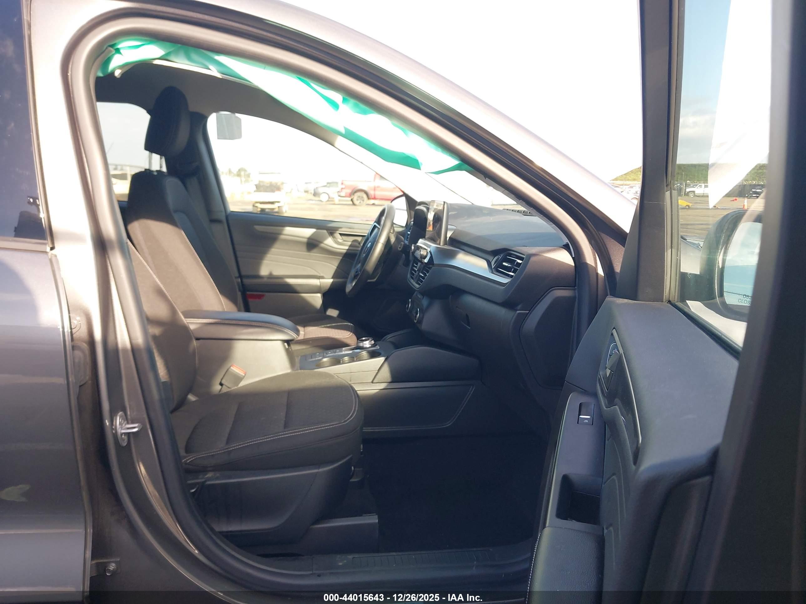 FORD ESCAPE image 5