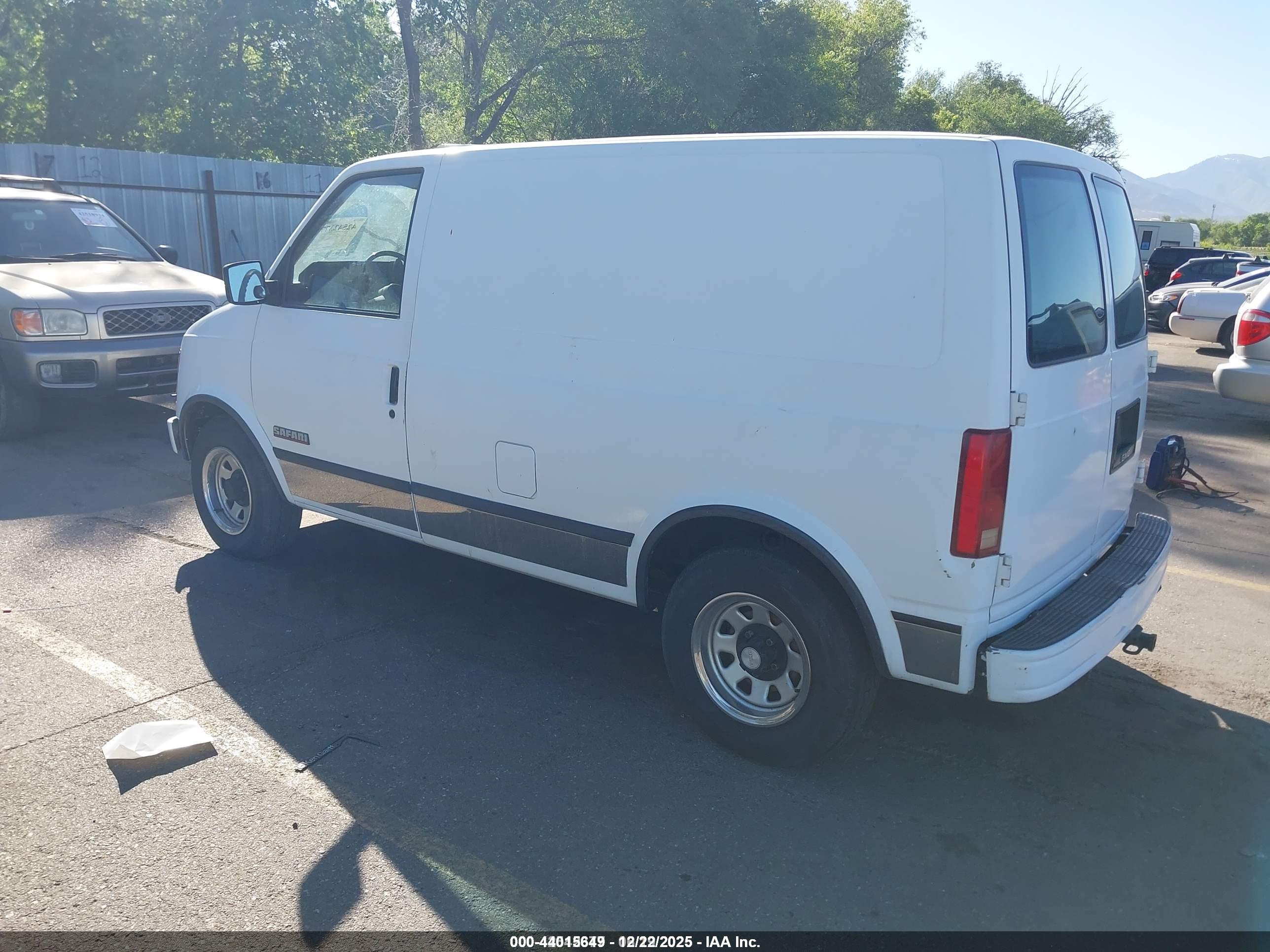 GMC SAFARI image 3