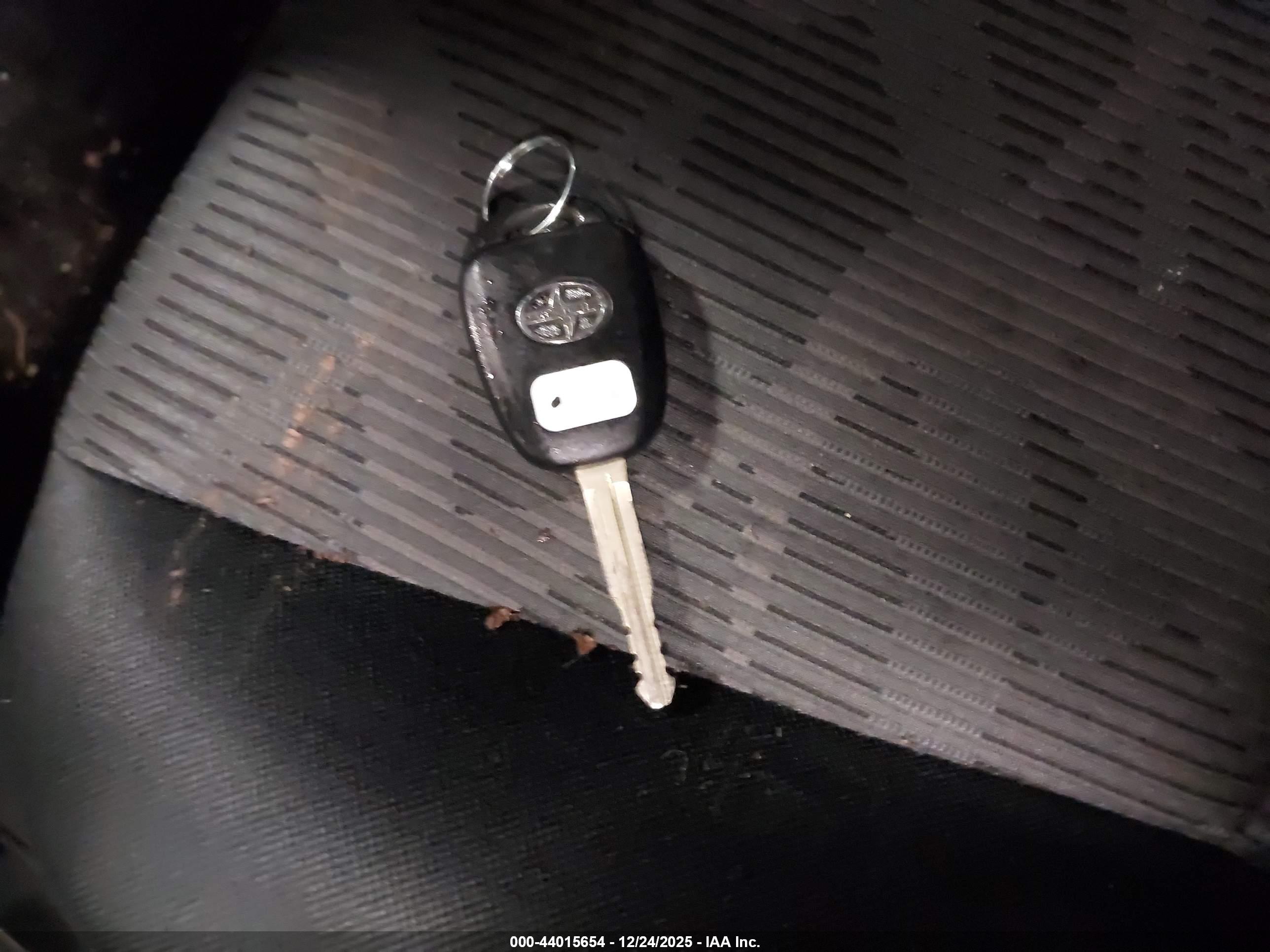 SCION XB image 11