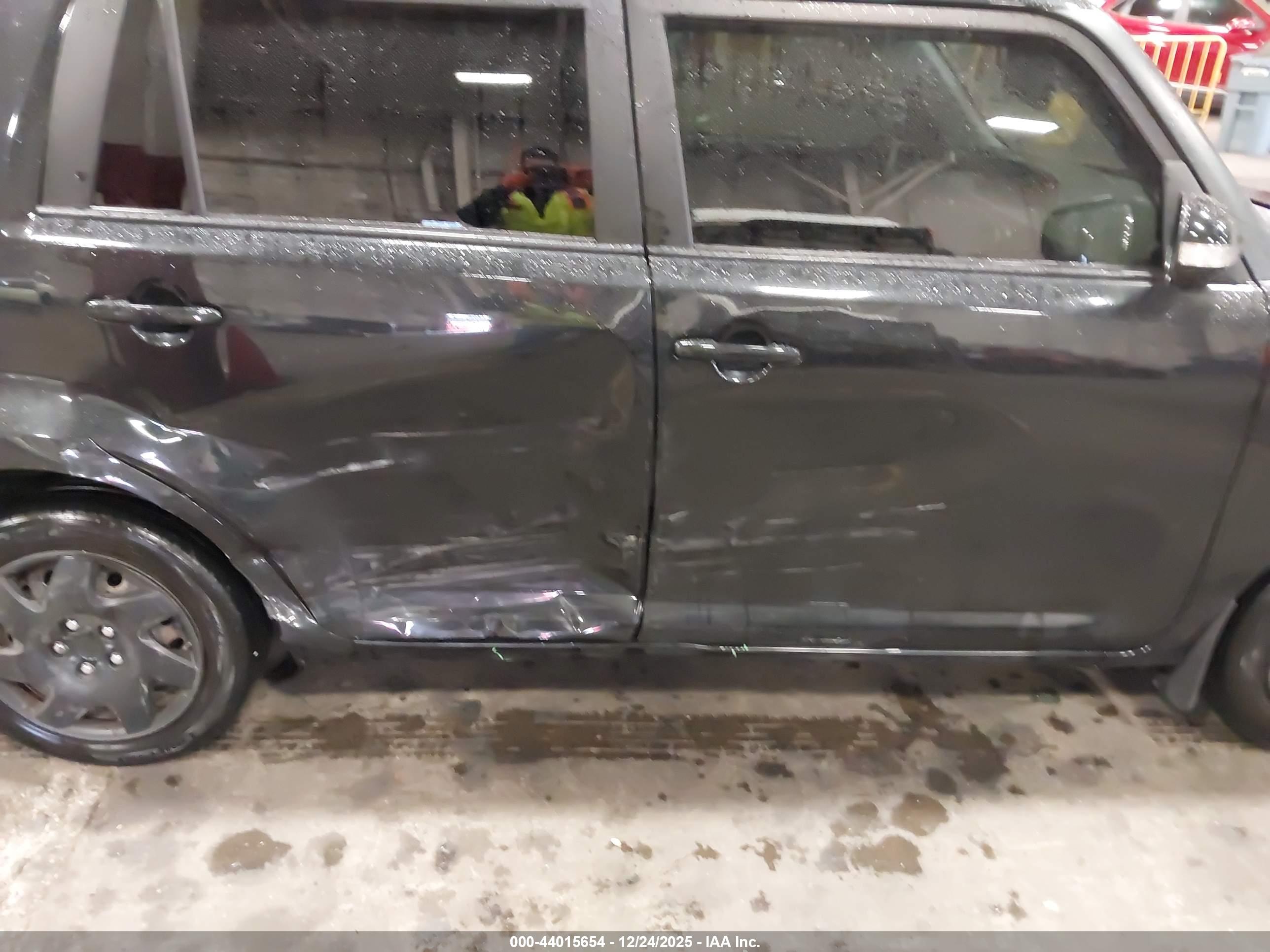 SCION XB image 6