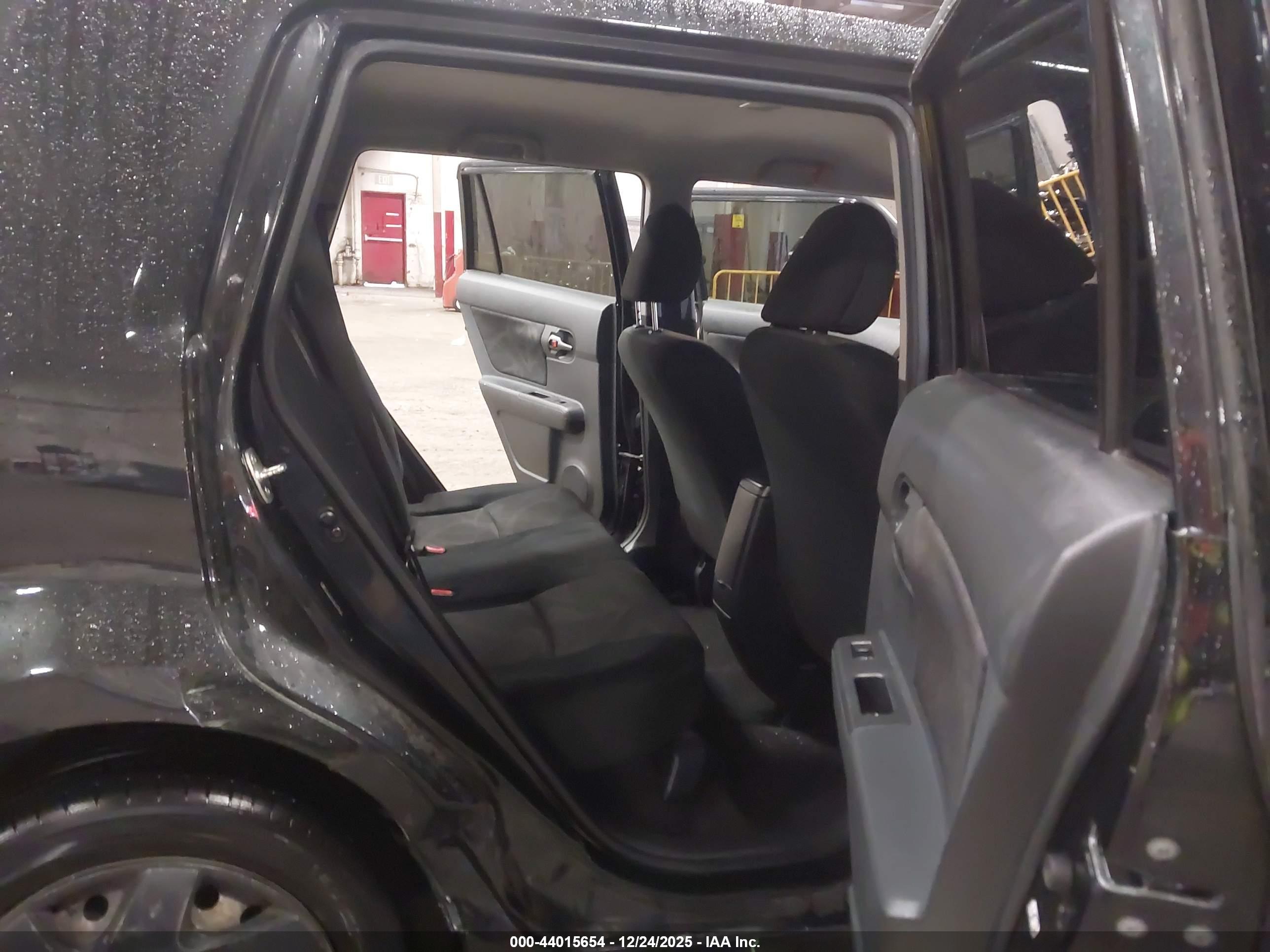 SCION XB image 8