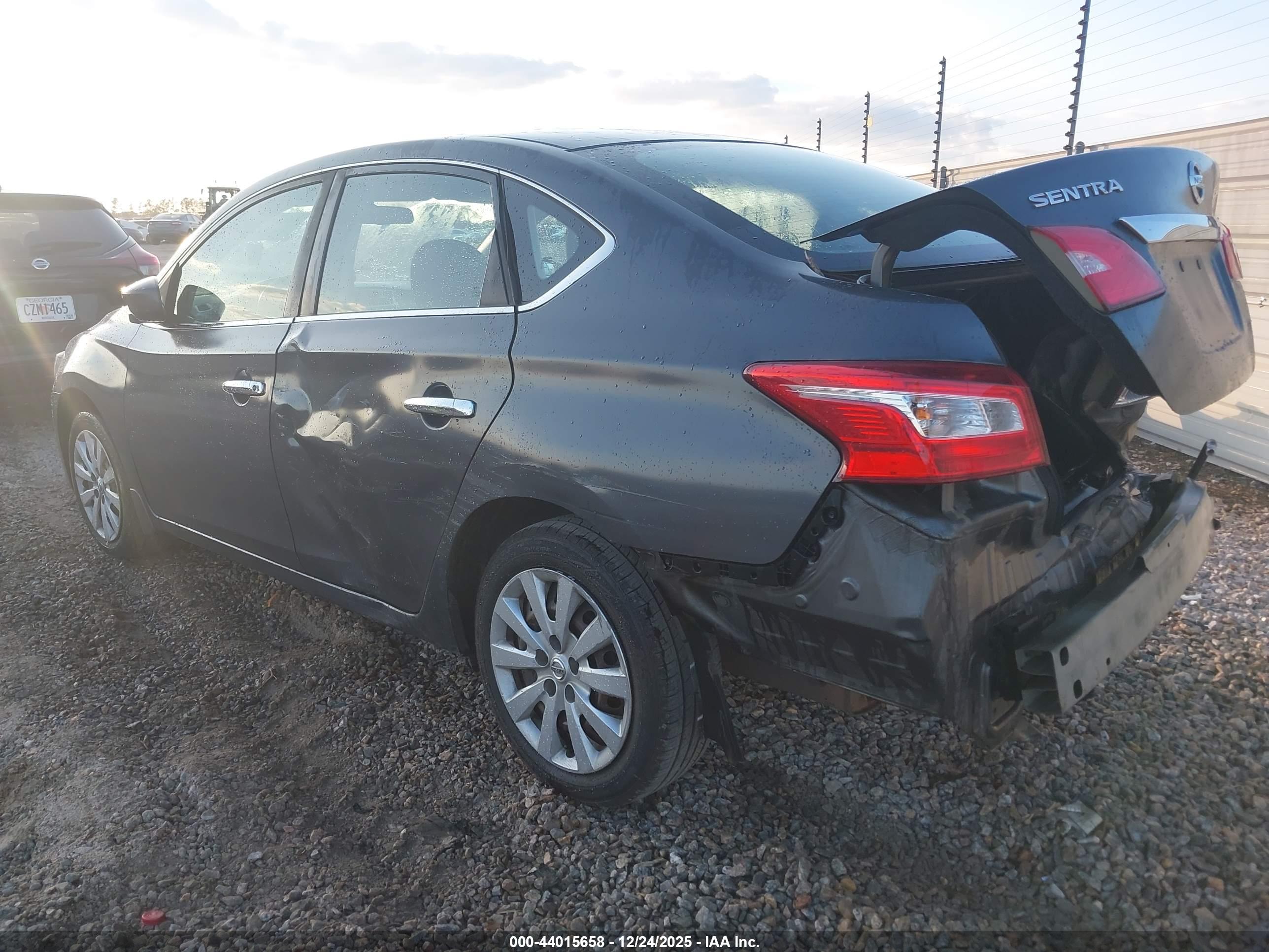 NISSAN SENTRA image 3