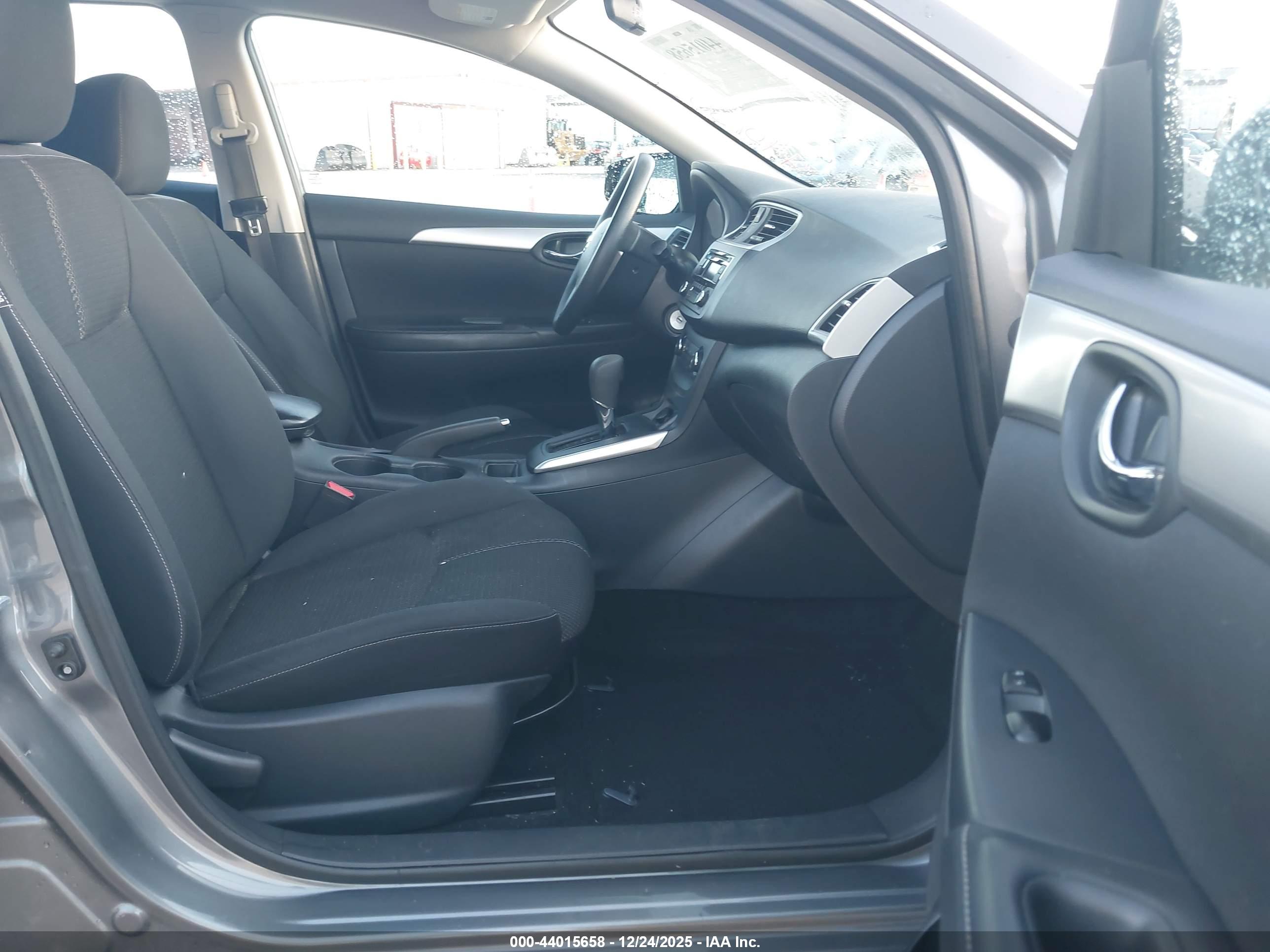 NISSAN SENTRA image 5