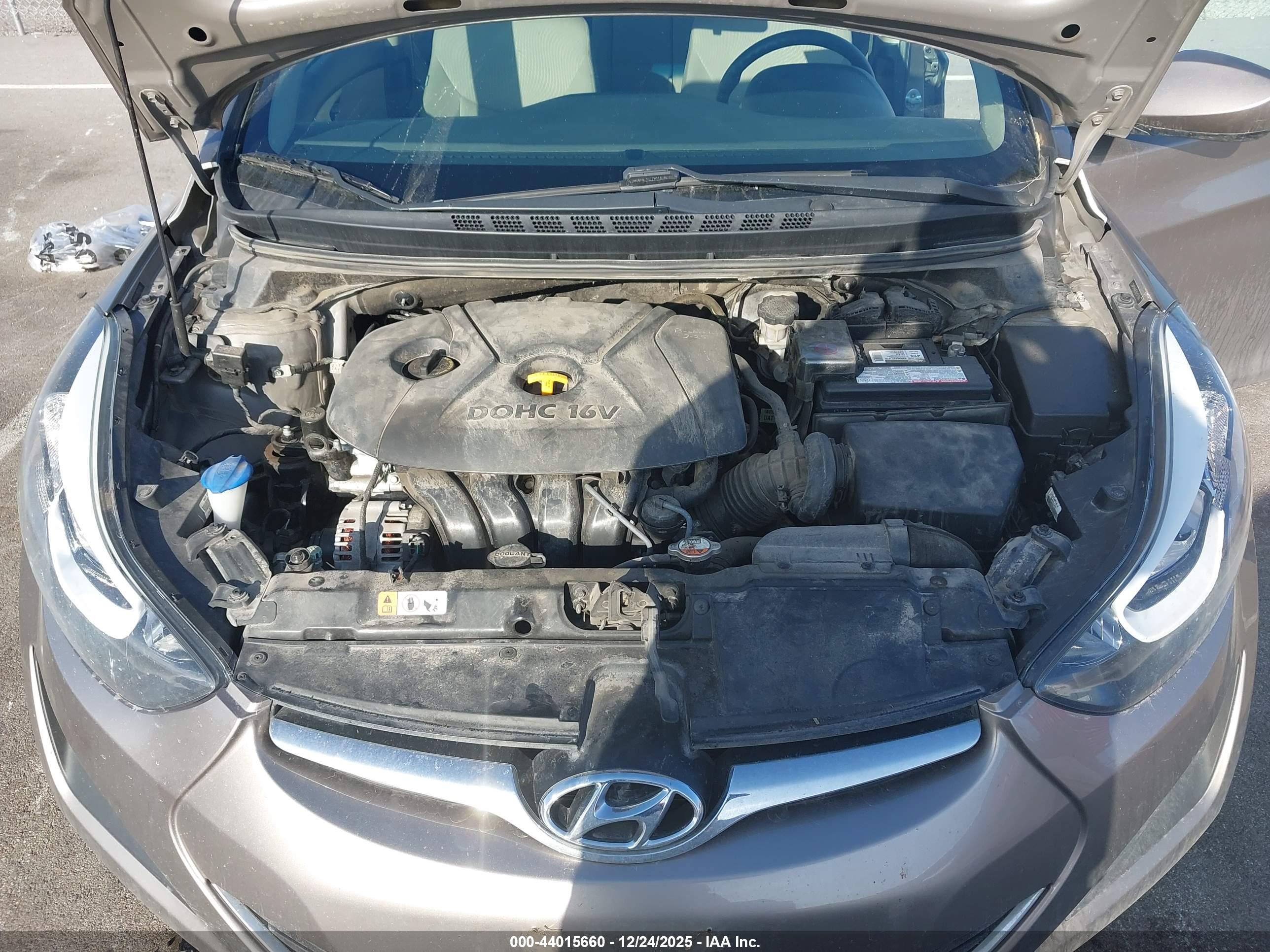 HYUNDAI ELANTRA image 10