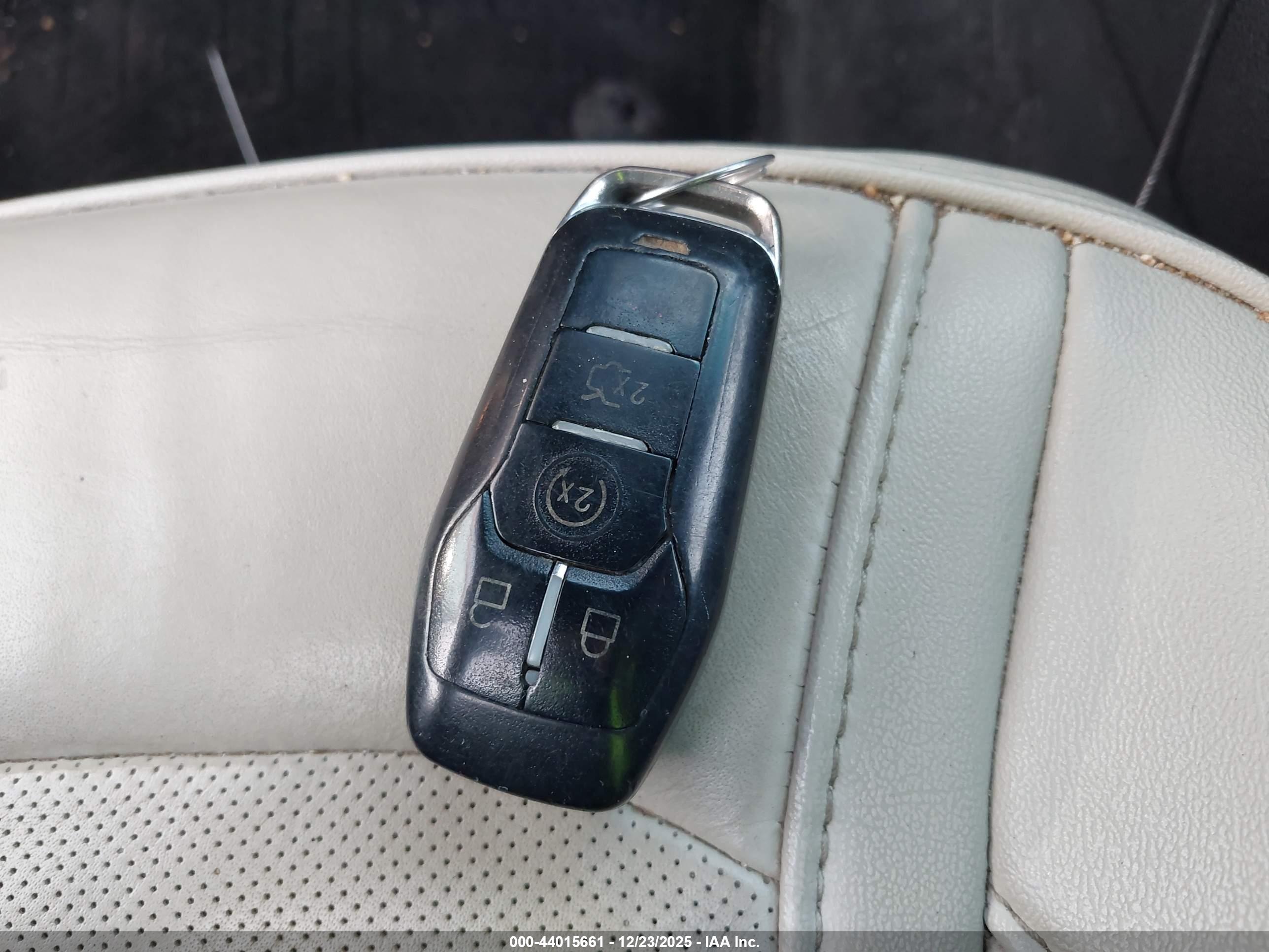 FORD EXPLORER image 11