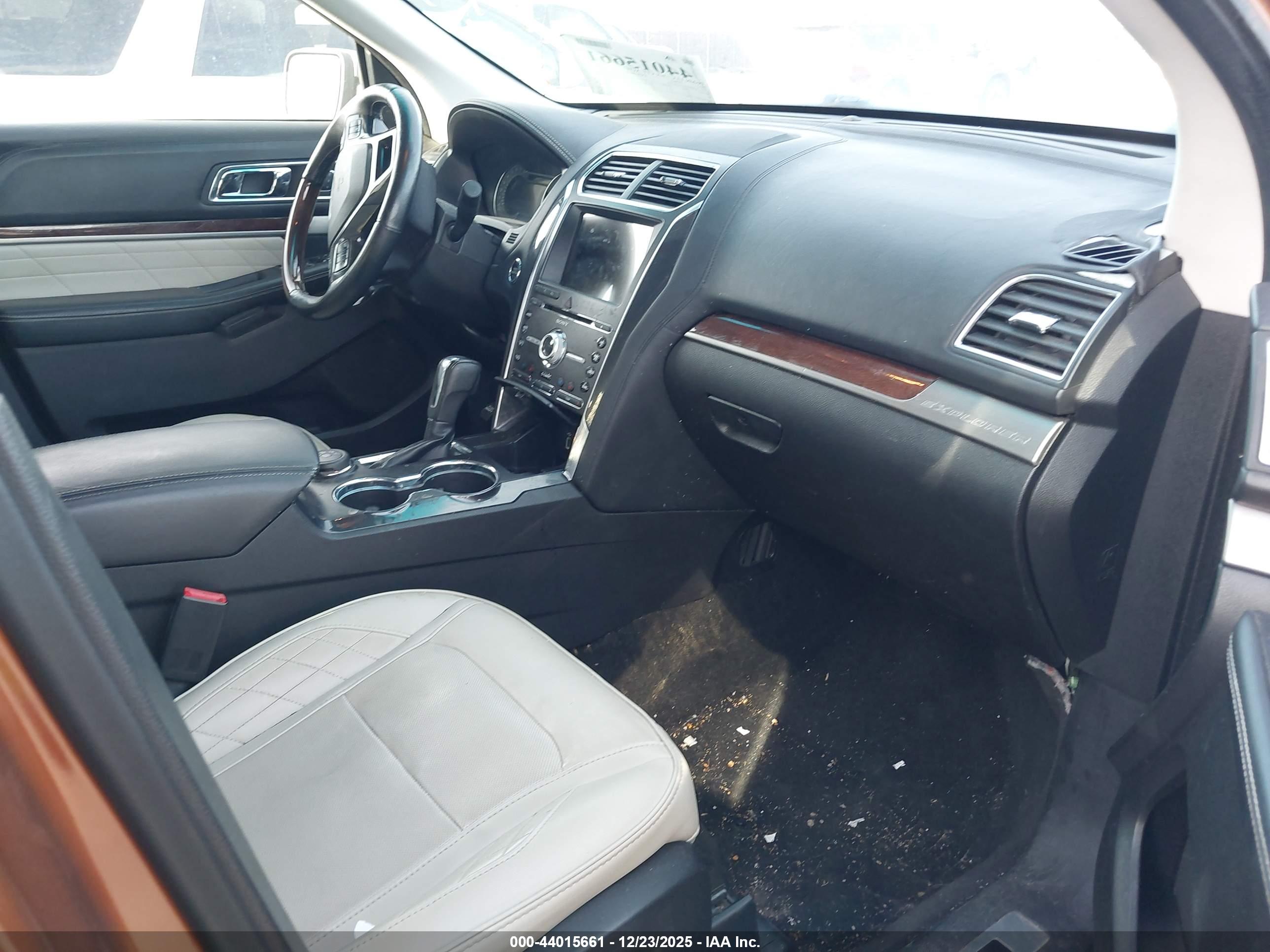 FORD EXPLORER image 5