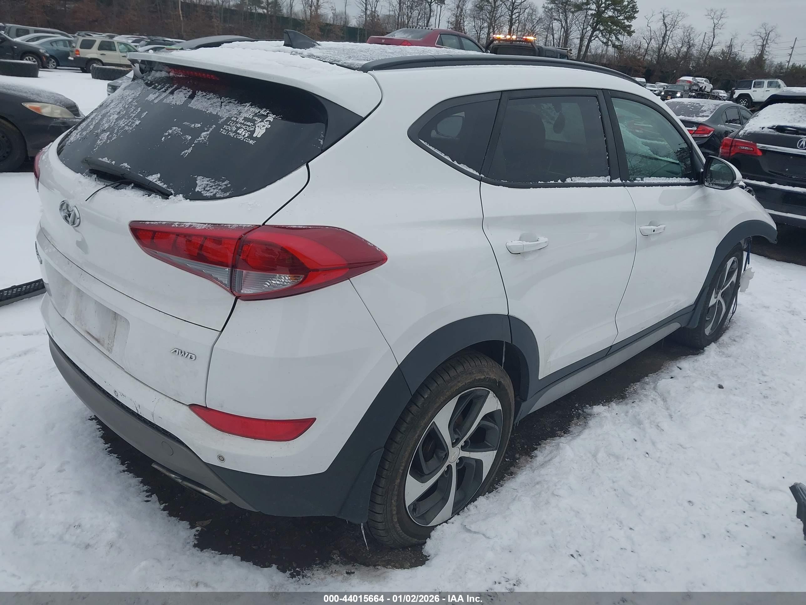 HYUNDAI TUCSON image 4