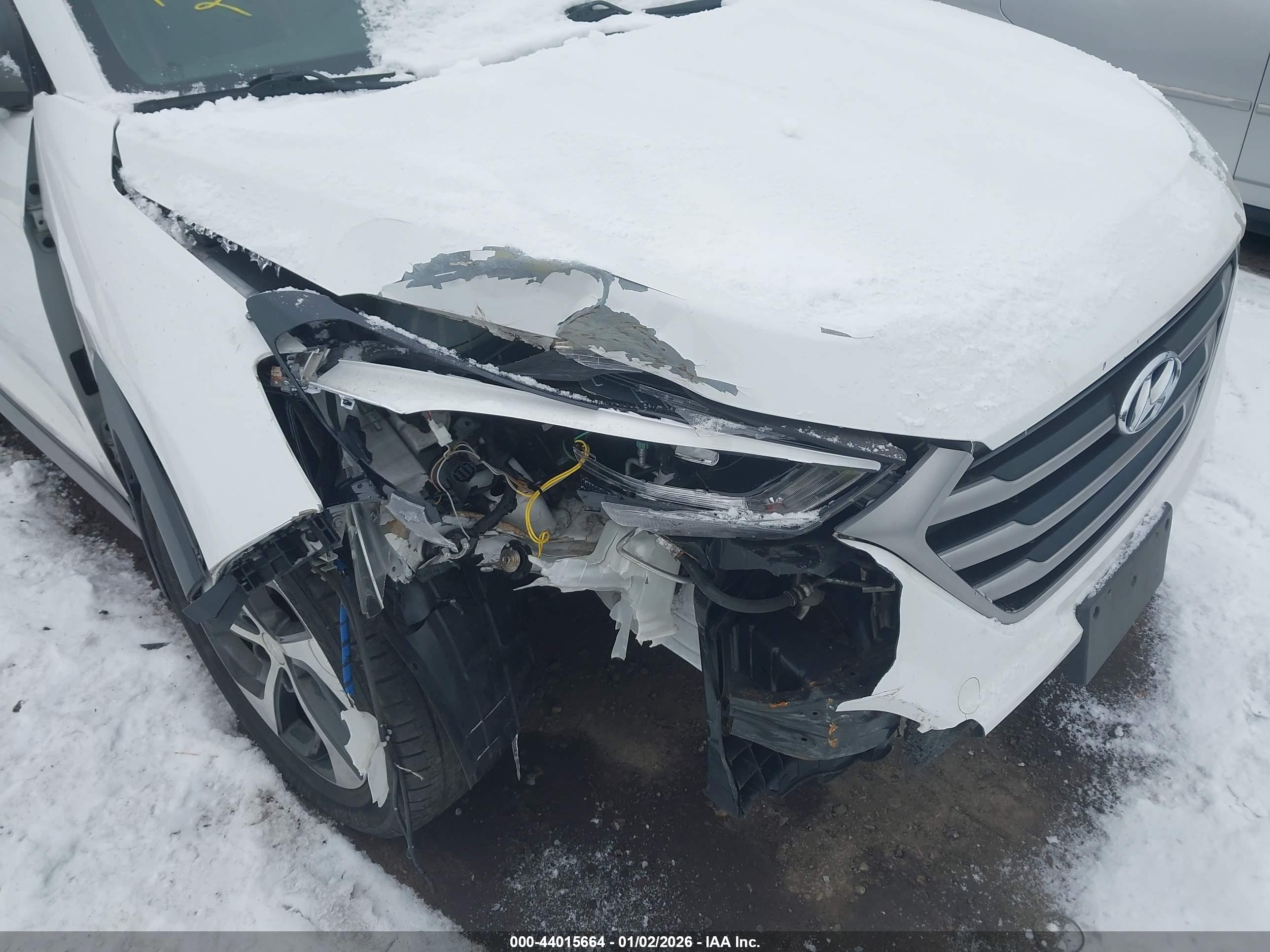 HYUNDAI TUCSON image 6
