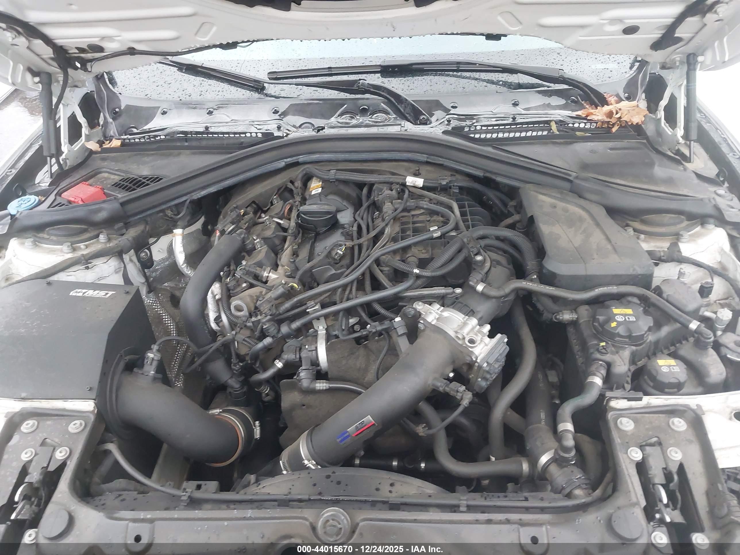 BMW 330I image 10