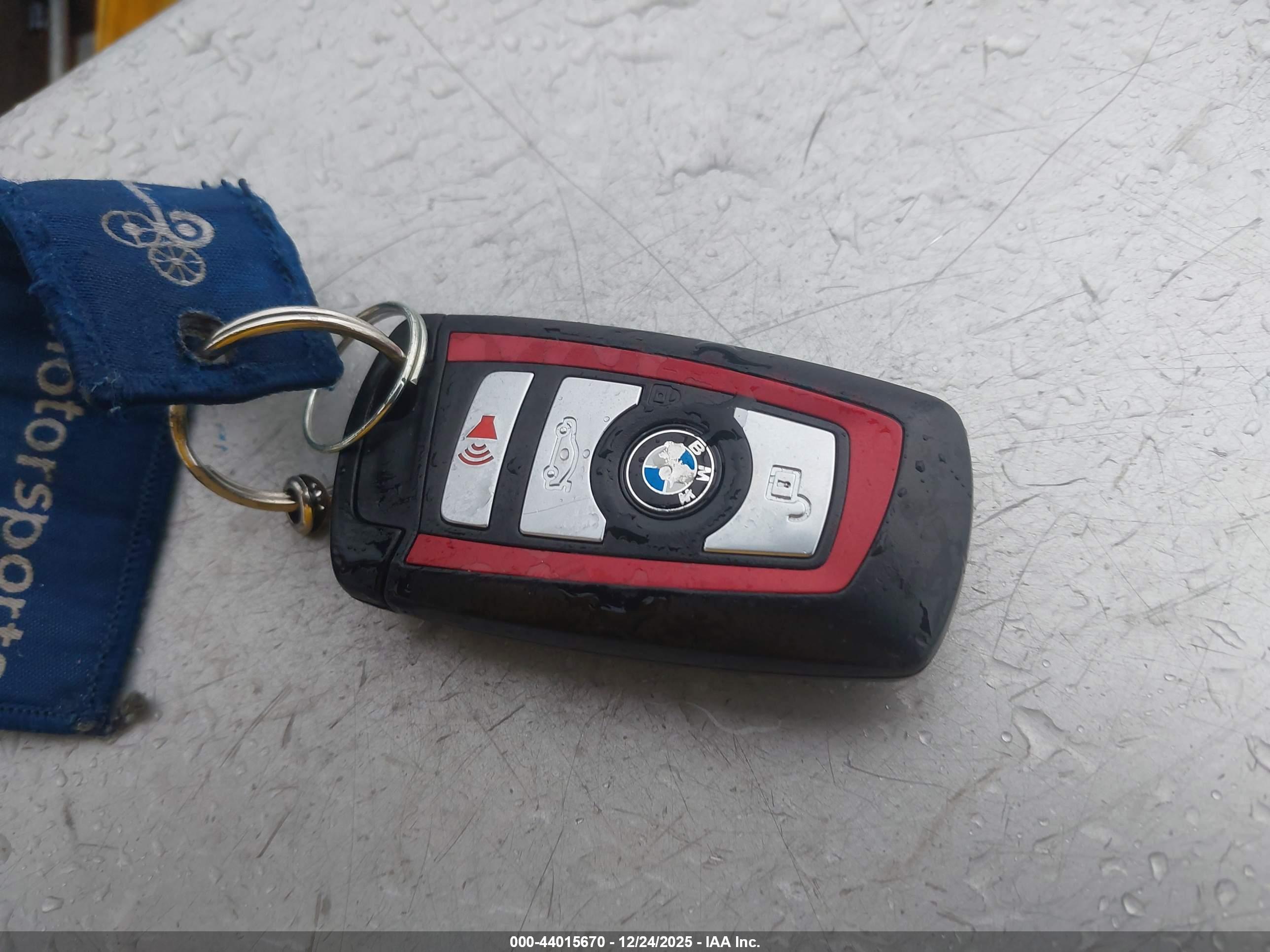 BMW 330I image 11