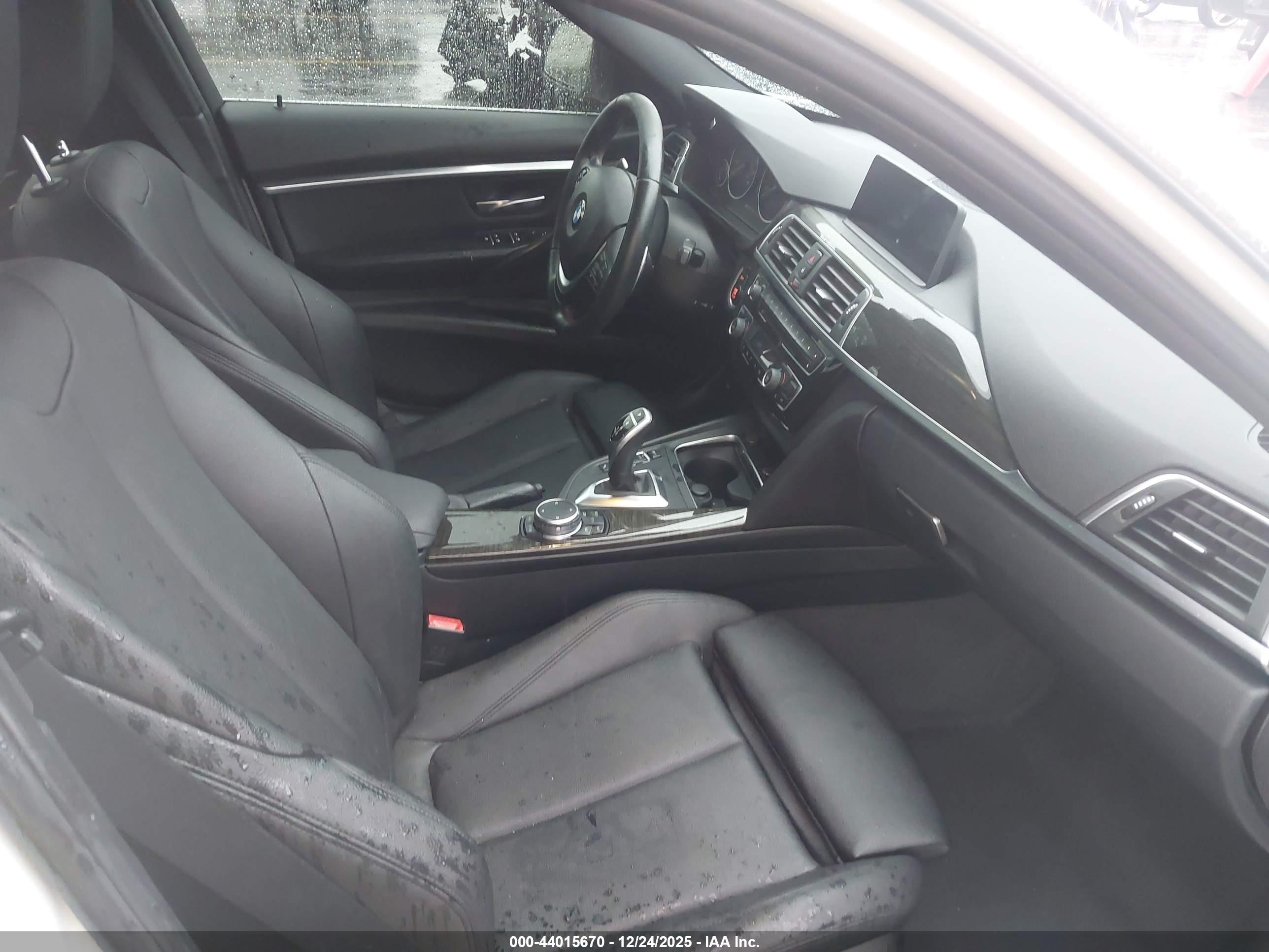 BMW 330I image 5