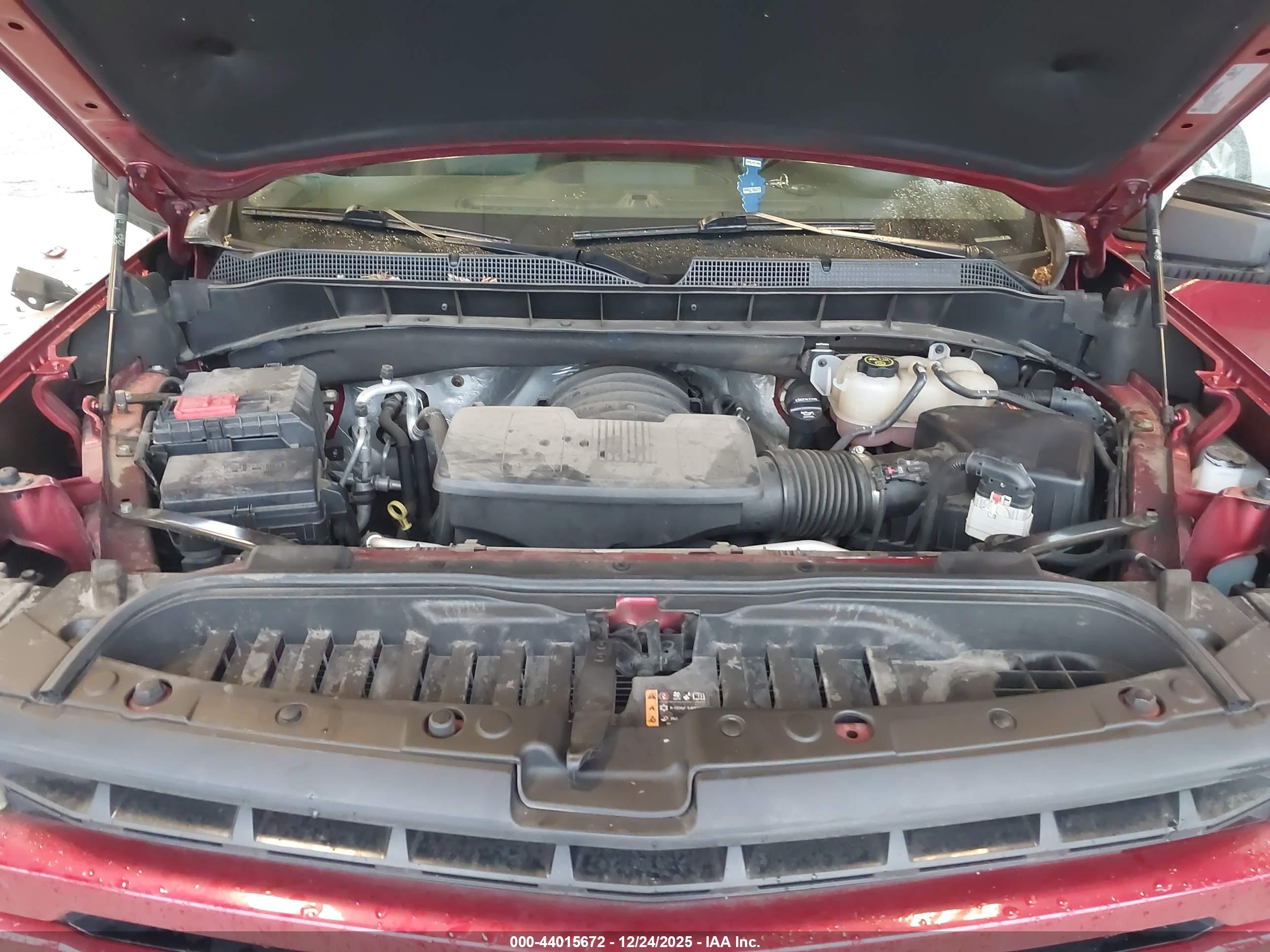 CHEVROLET SILVERADO image 10