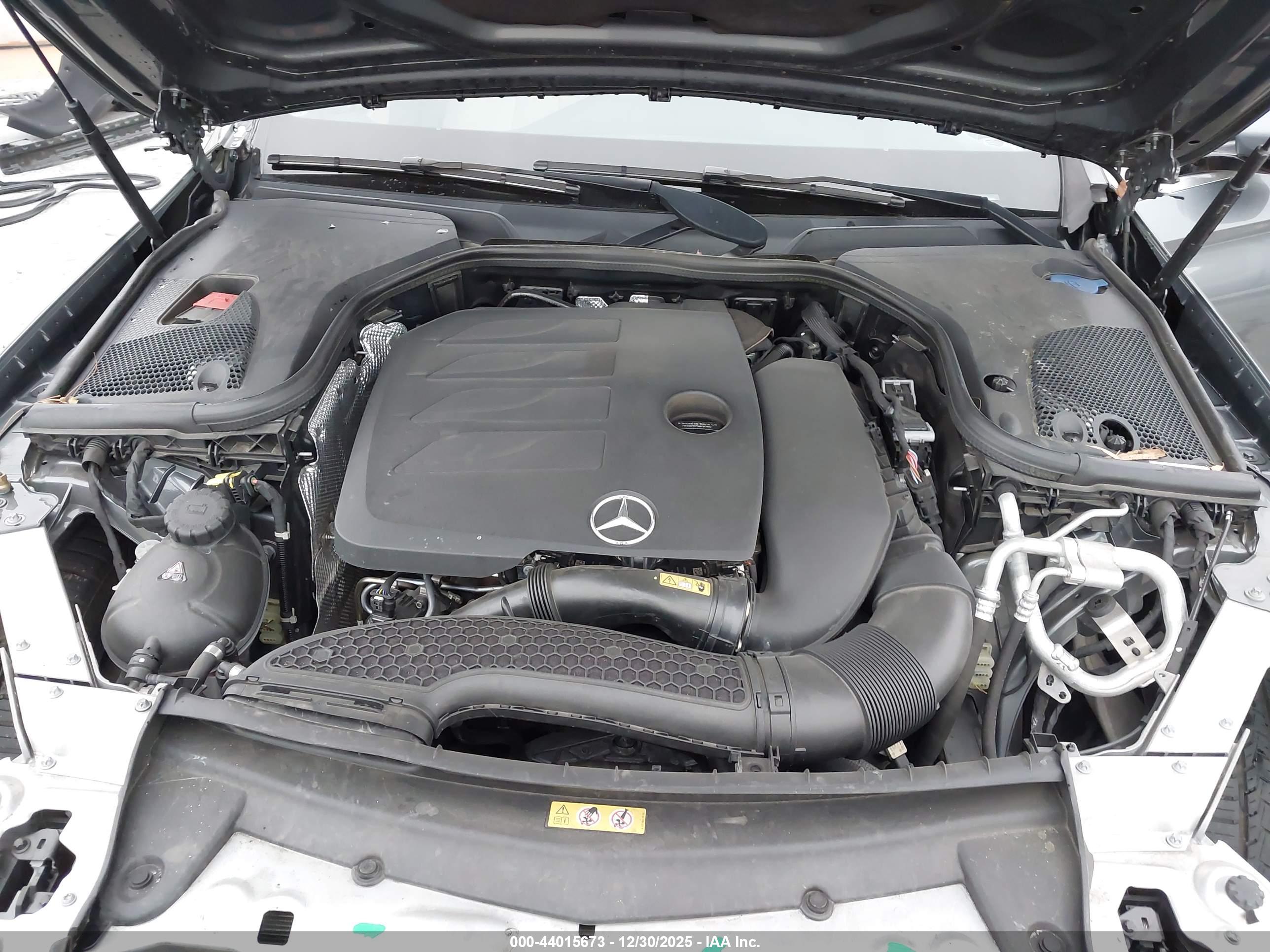 MERCEDES-BENZ E image 10