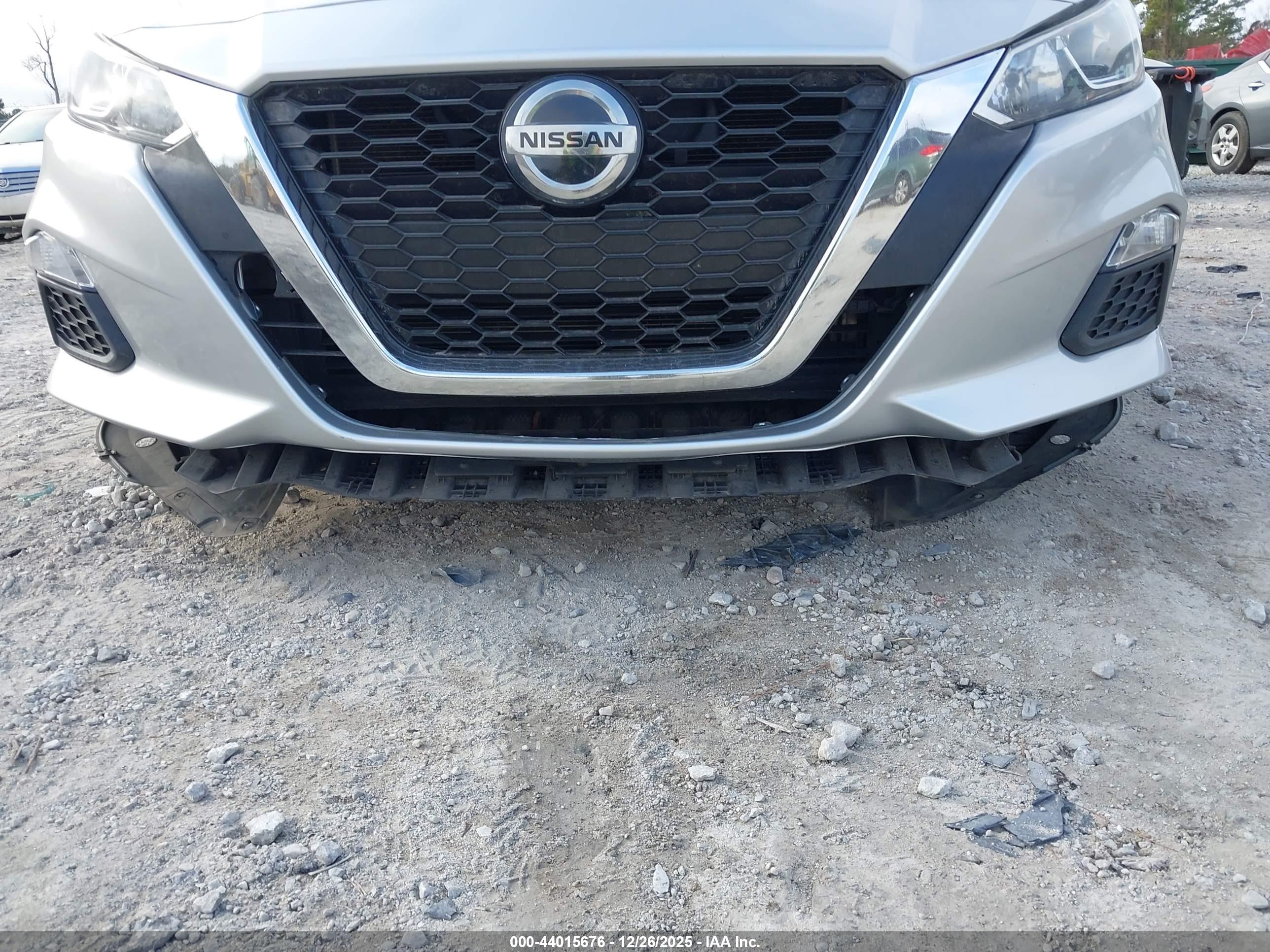 NISSAN ALTIMA image 6