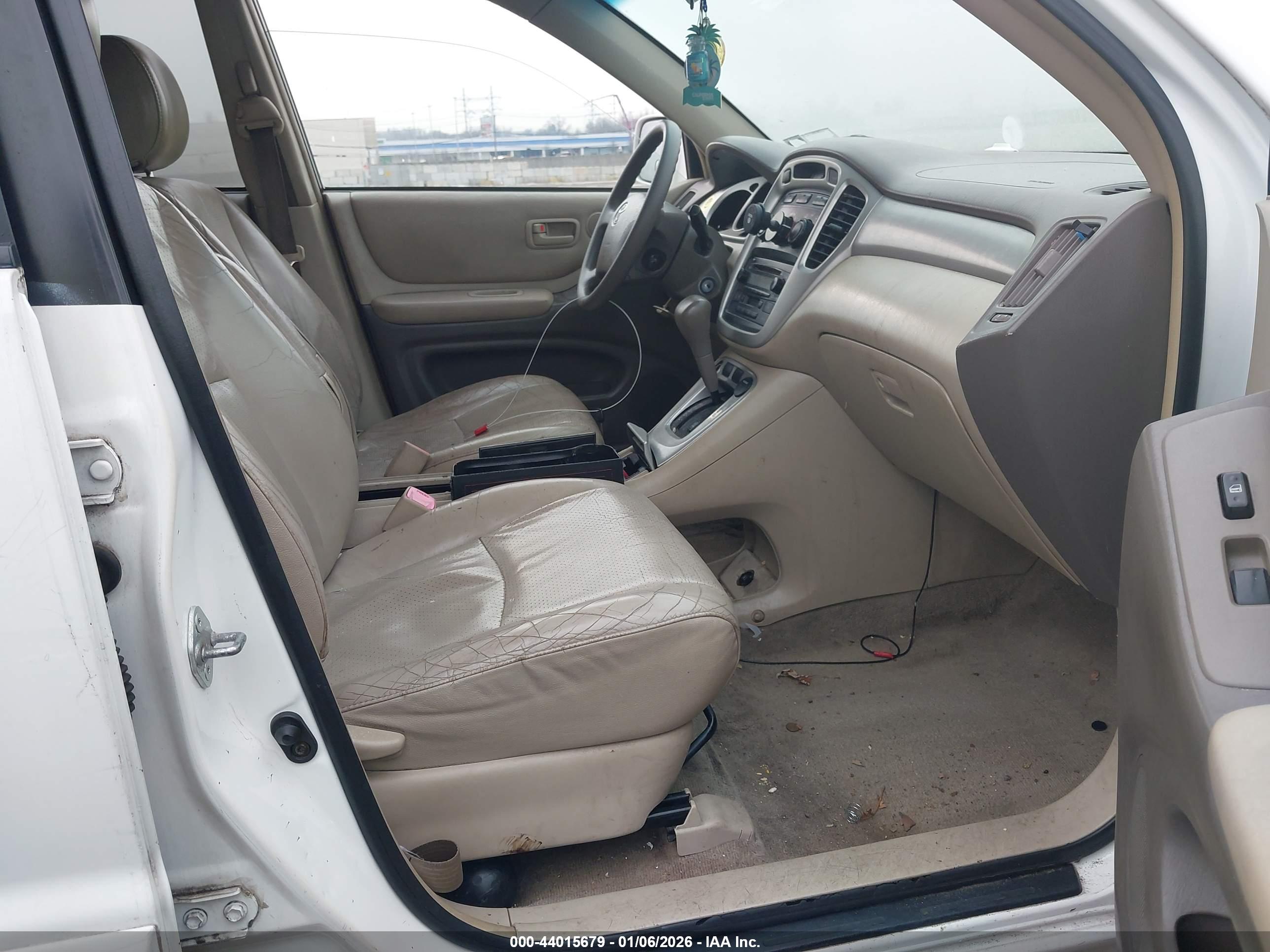 TOYOTA HIGHLANDER image 5