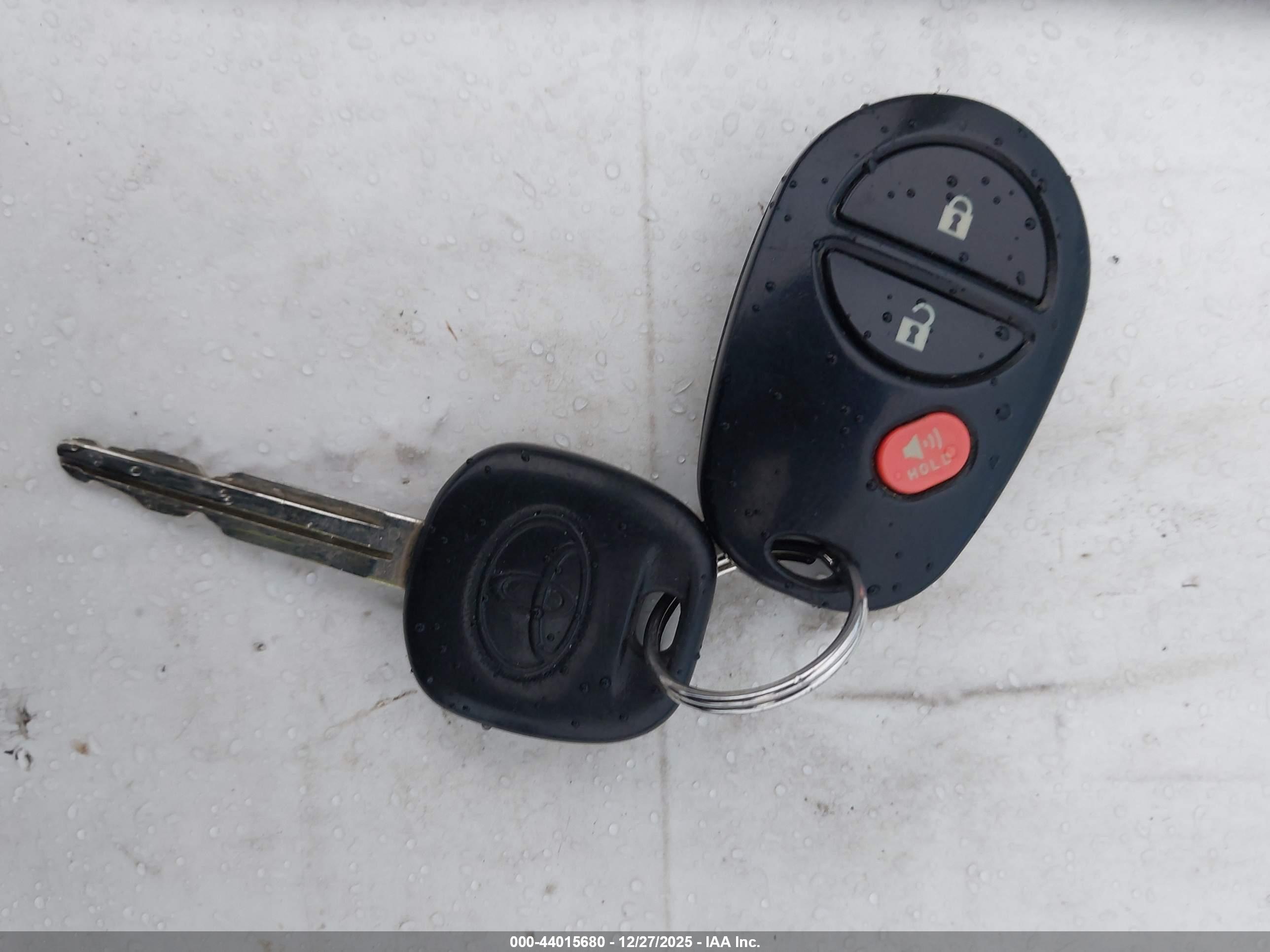 TOYOTA TACOMA image 11