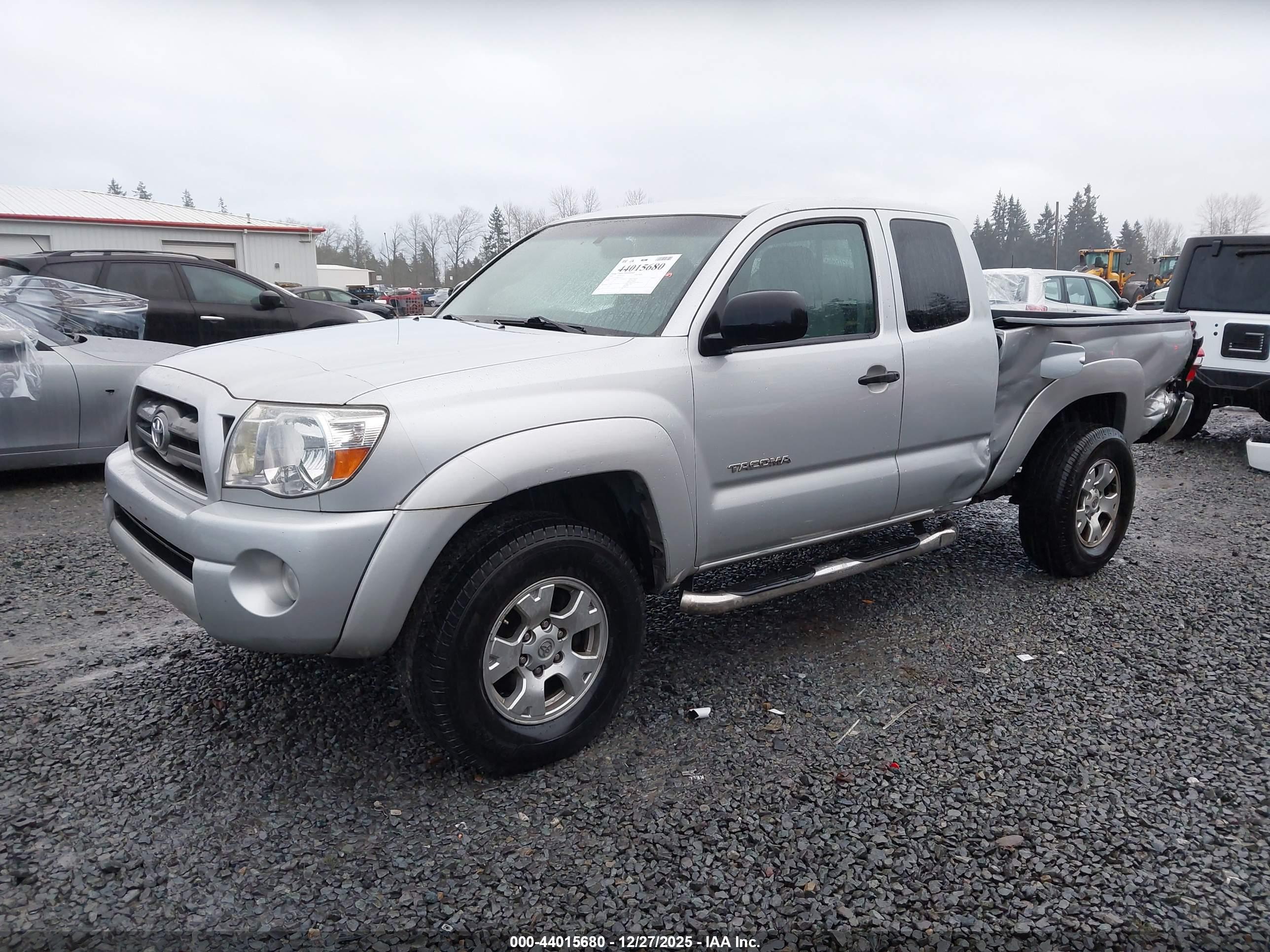 TOYOTA TACOMA image 2