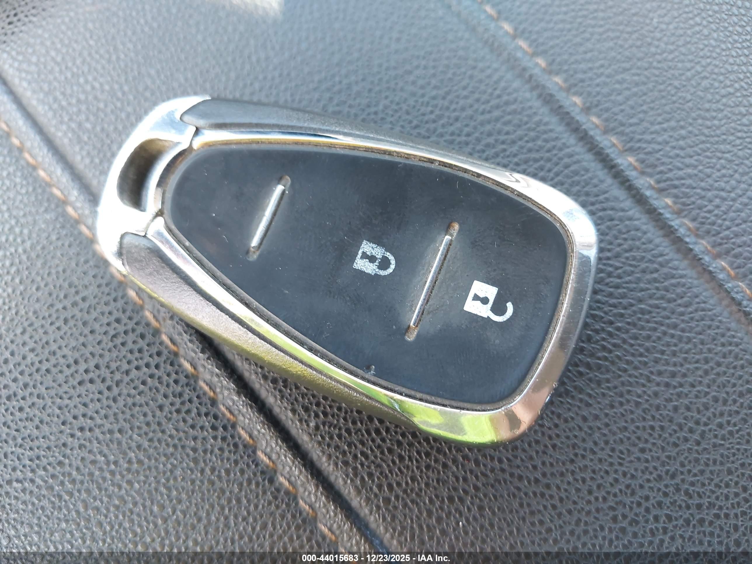 CHEVROLET TRAVERSE image 11