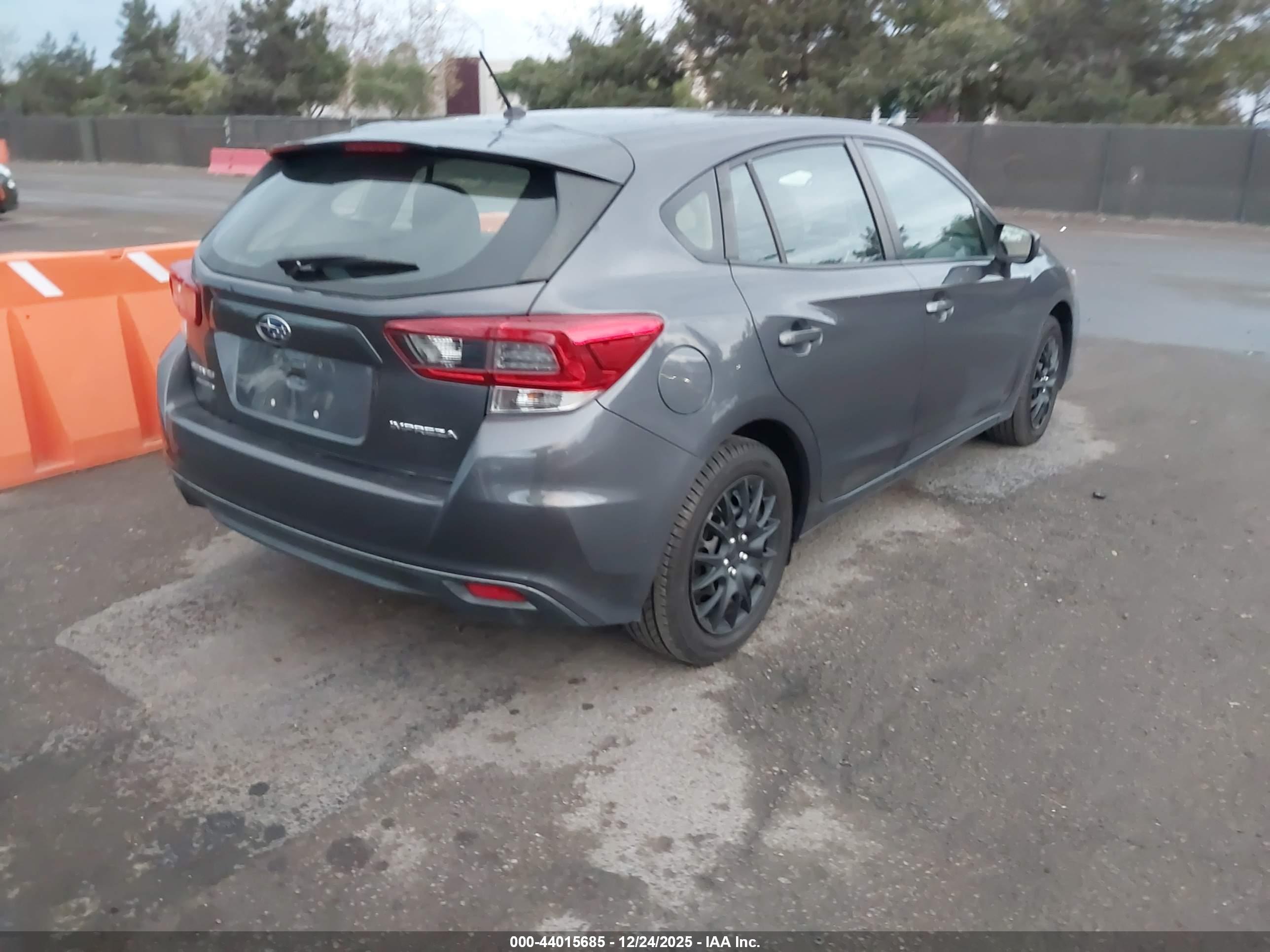 SUBARU IMPREZA image 4