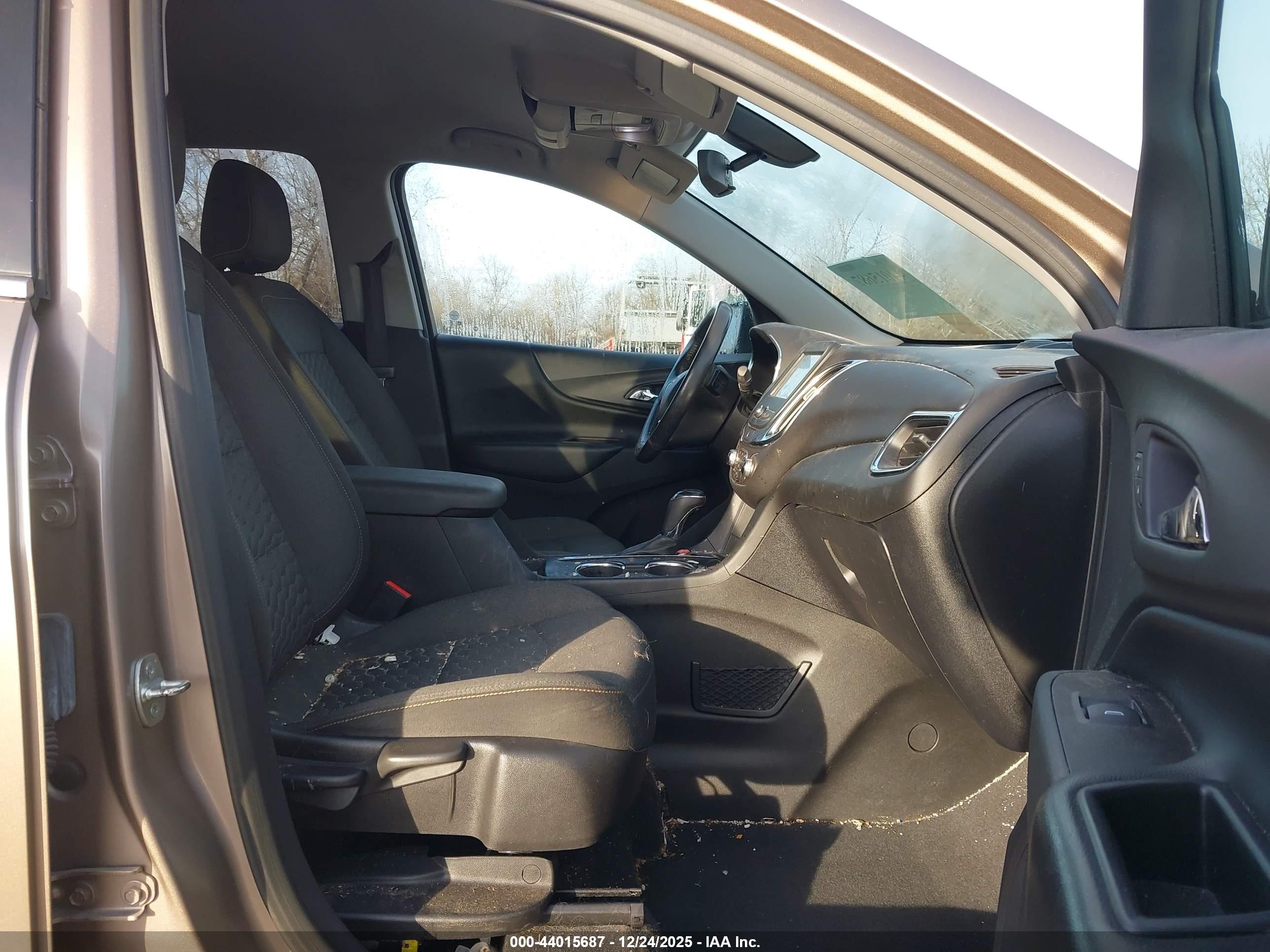 CHEVROLET EQUINOX image 5