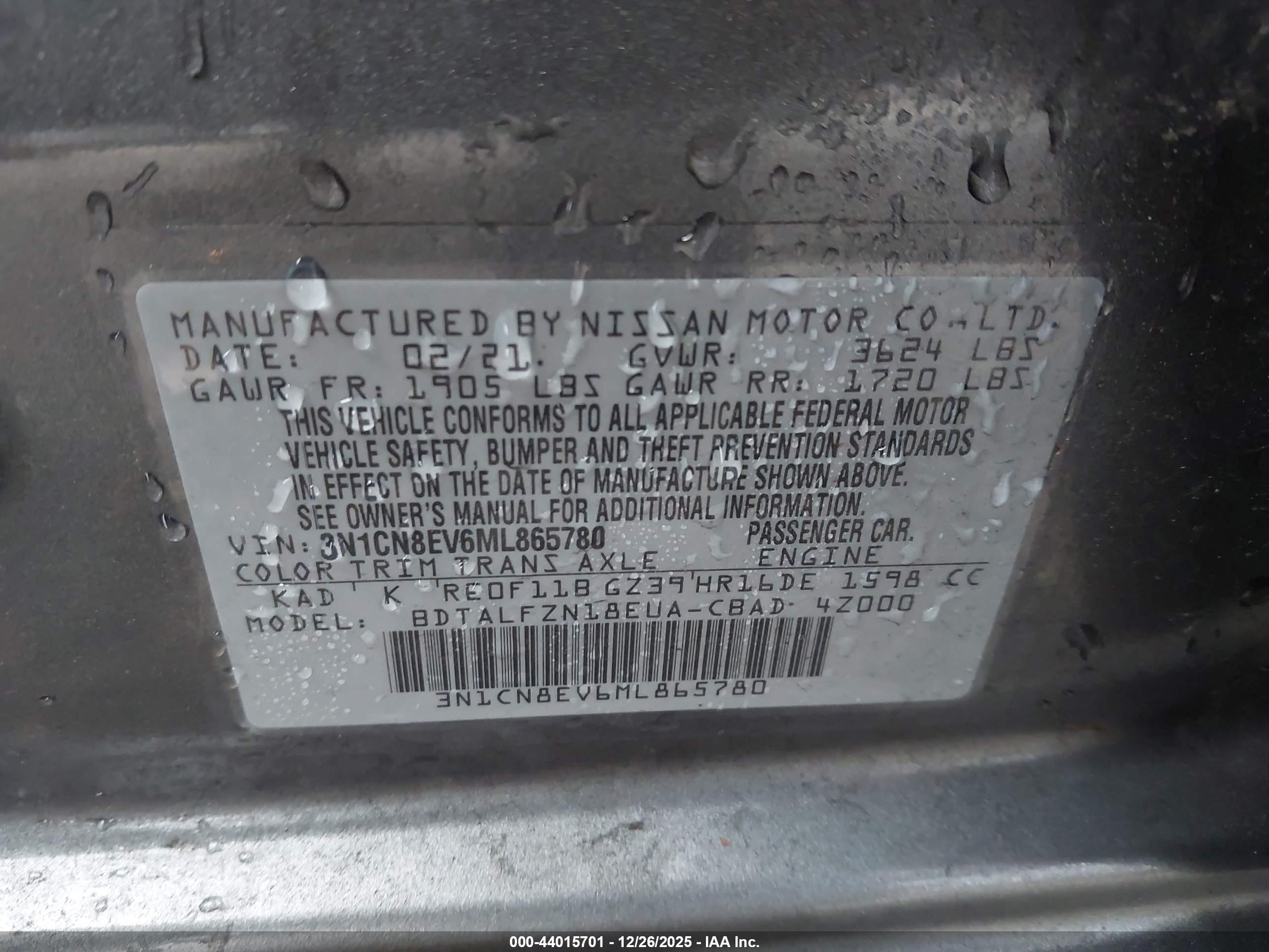 NISSAN VERSA image 9